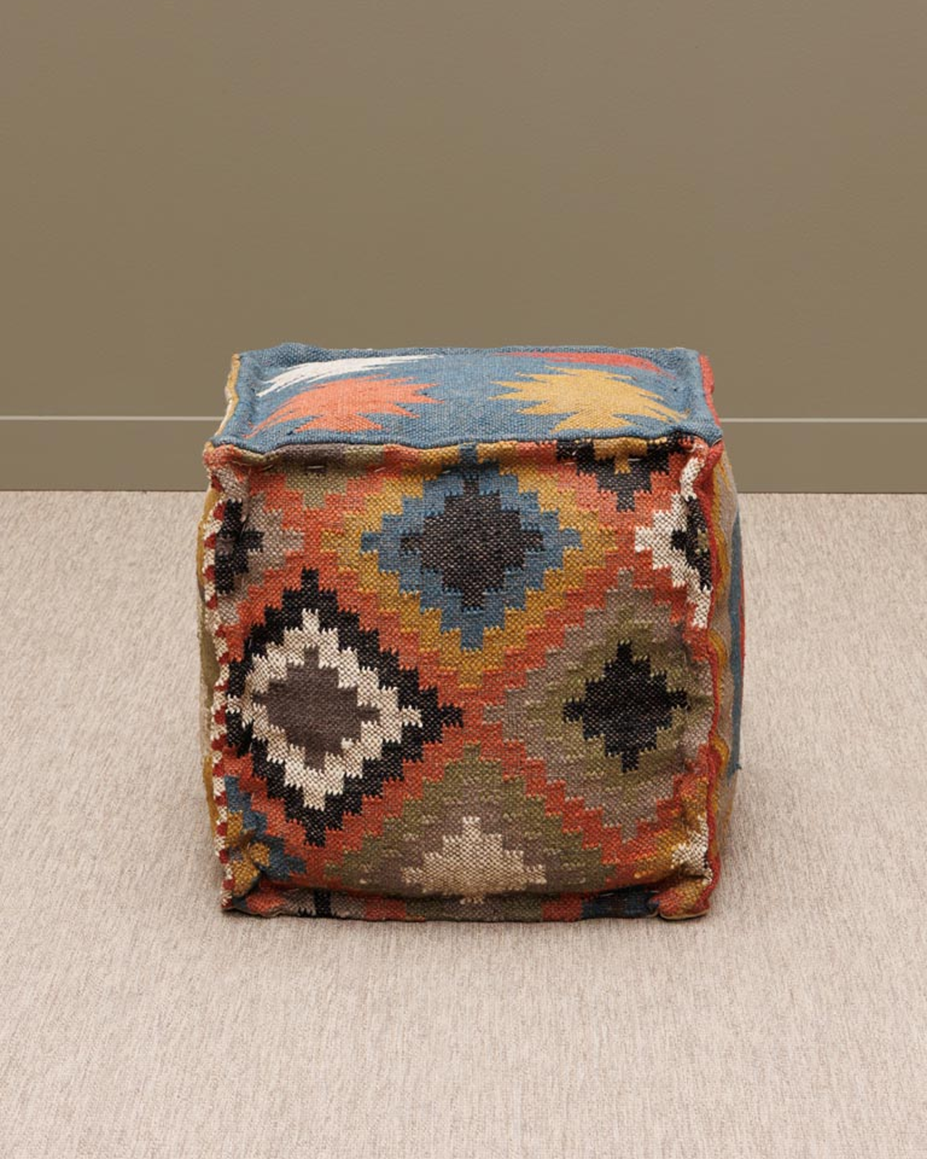Ayaco multi pouf