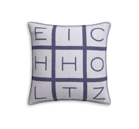 Blue - Zera cushion off white