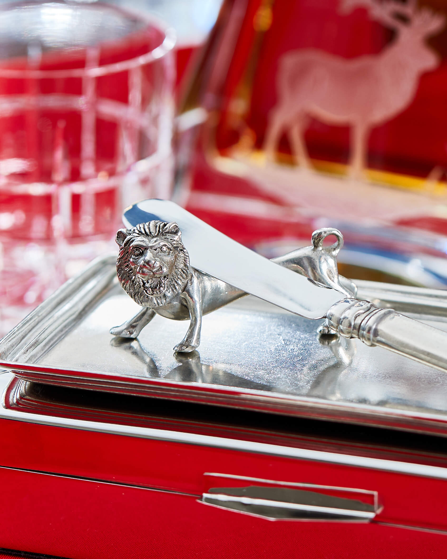 Lejon knivstöd tenn