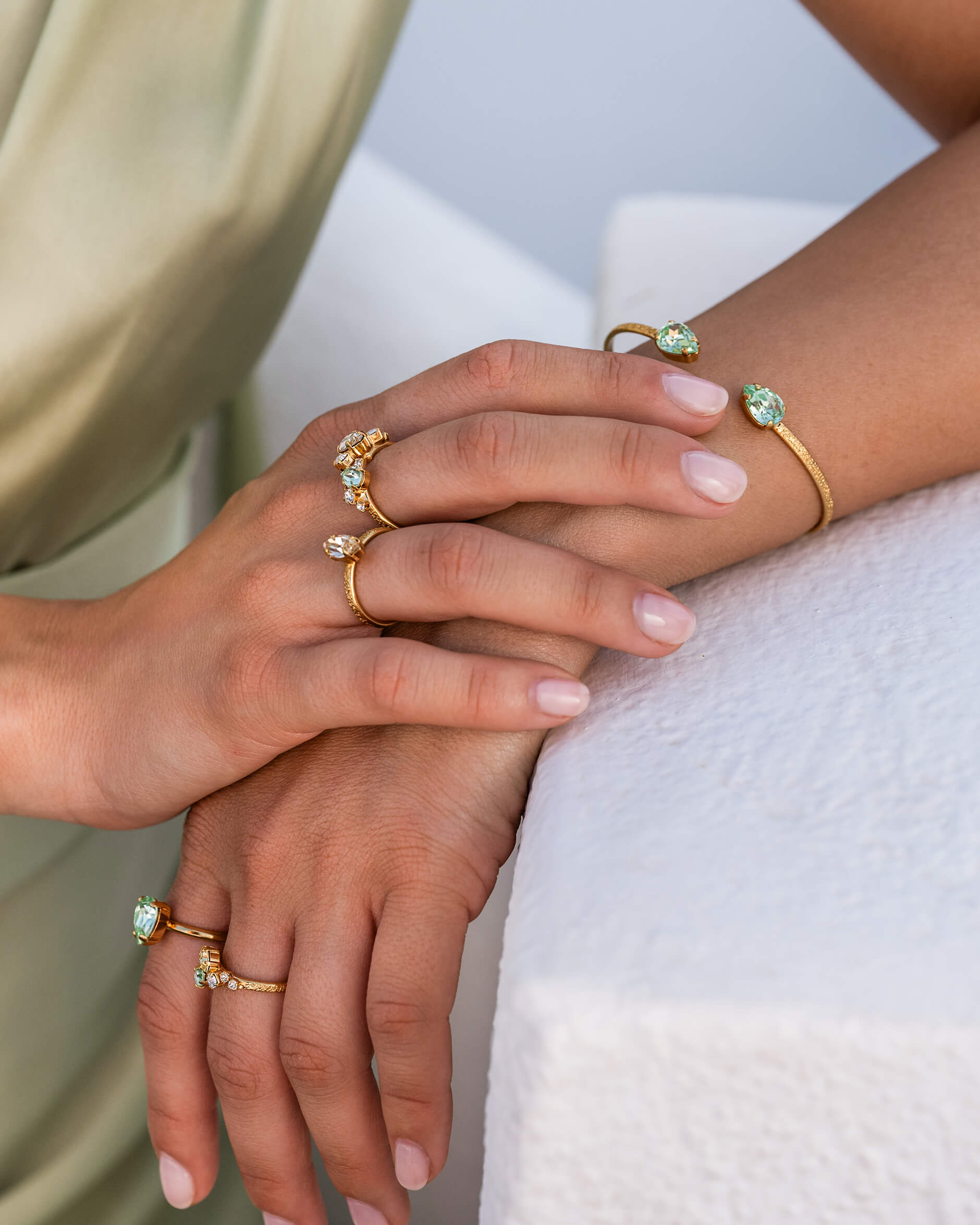 Petite Navette Ring Light Silk