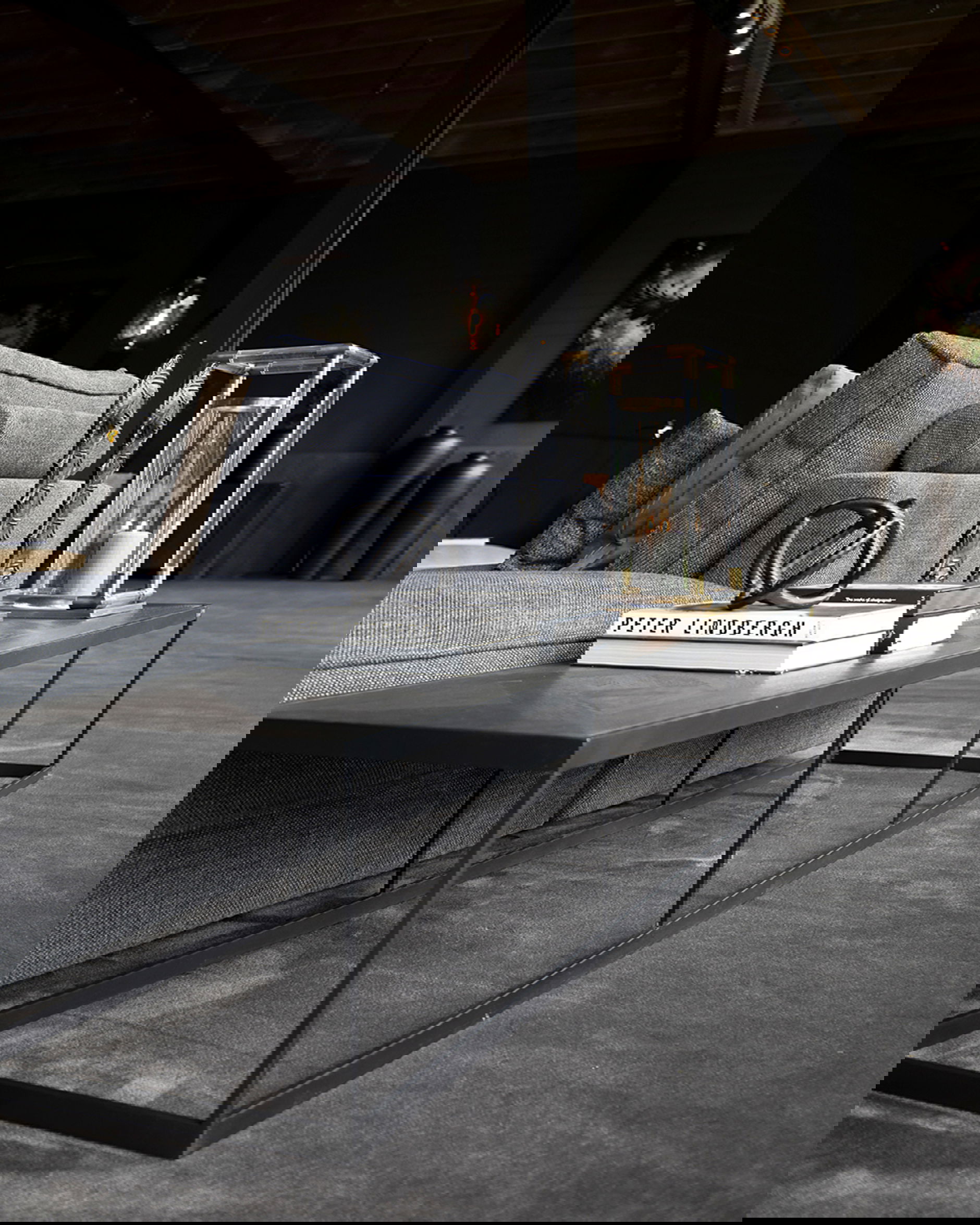 Pittsburgh mediabänk brun