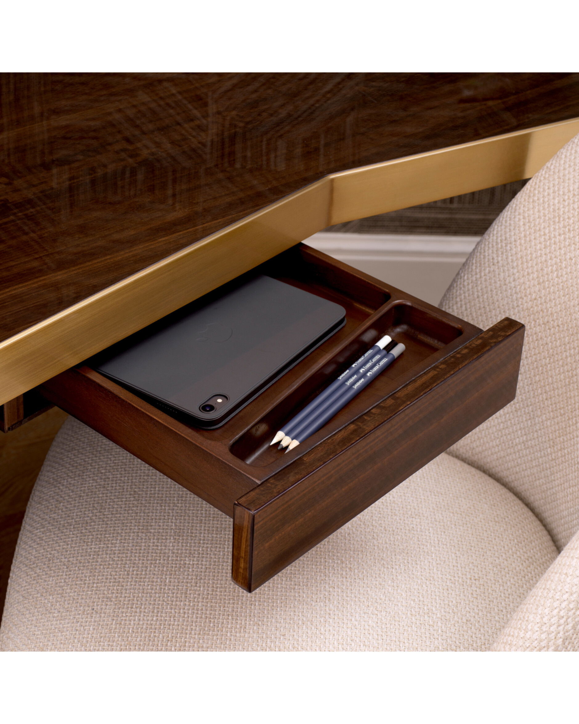 Xenon Schreibtisch Eukalyptus Furnier