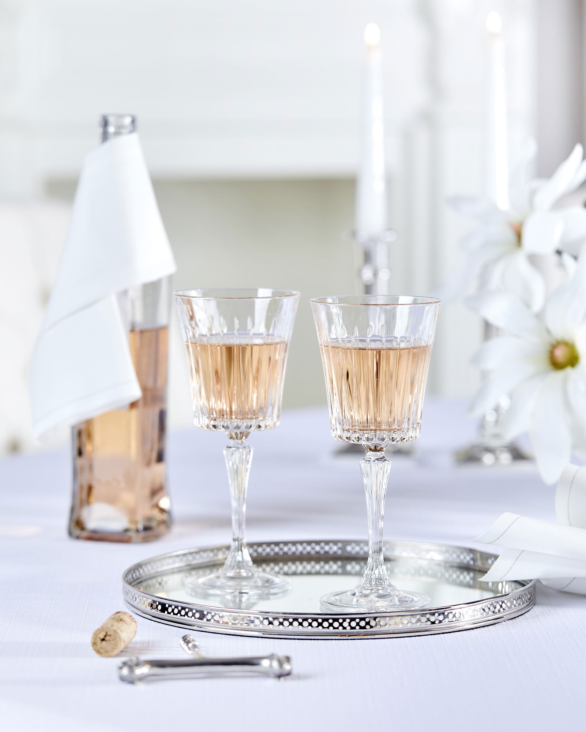 Manhattan Crystal Wine Glass