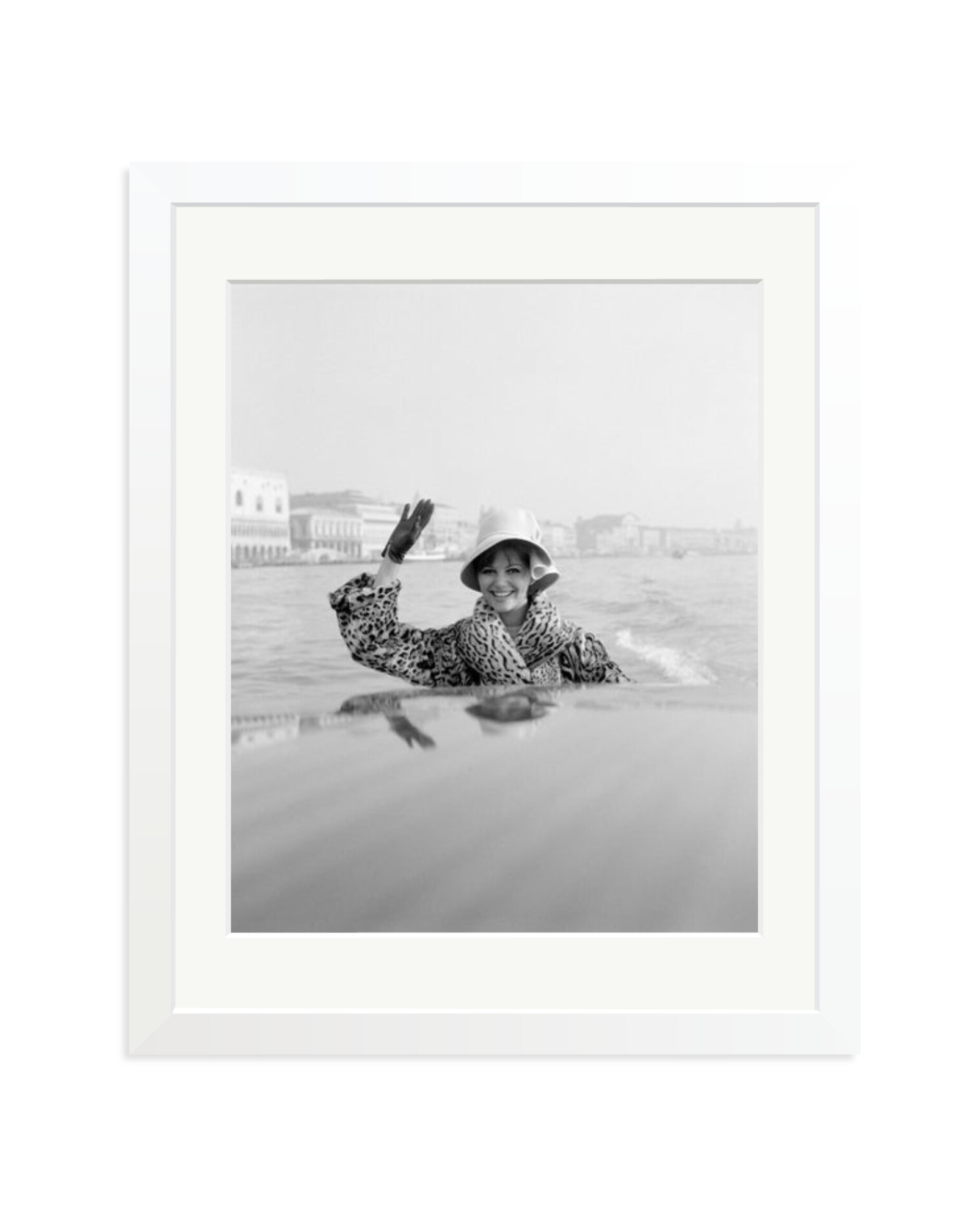 Cardinale in Venice, 1960 White / Medium