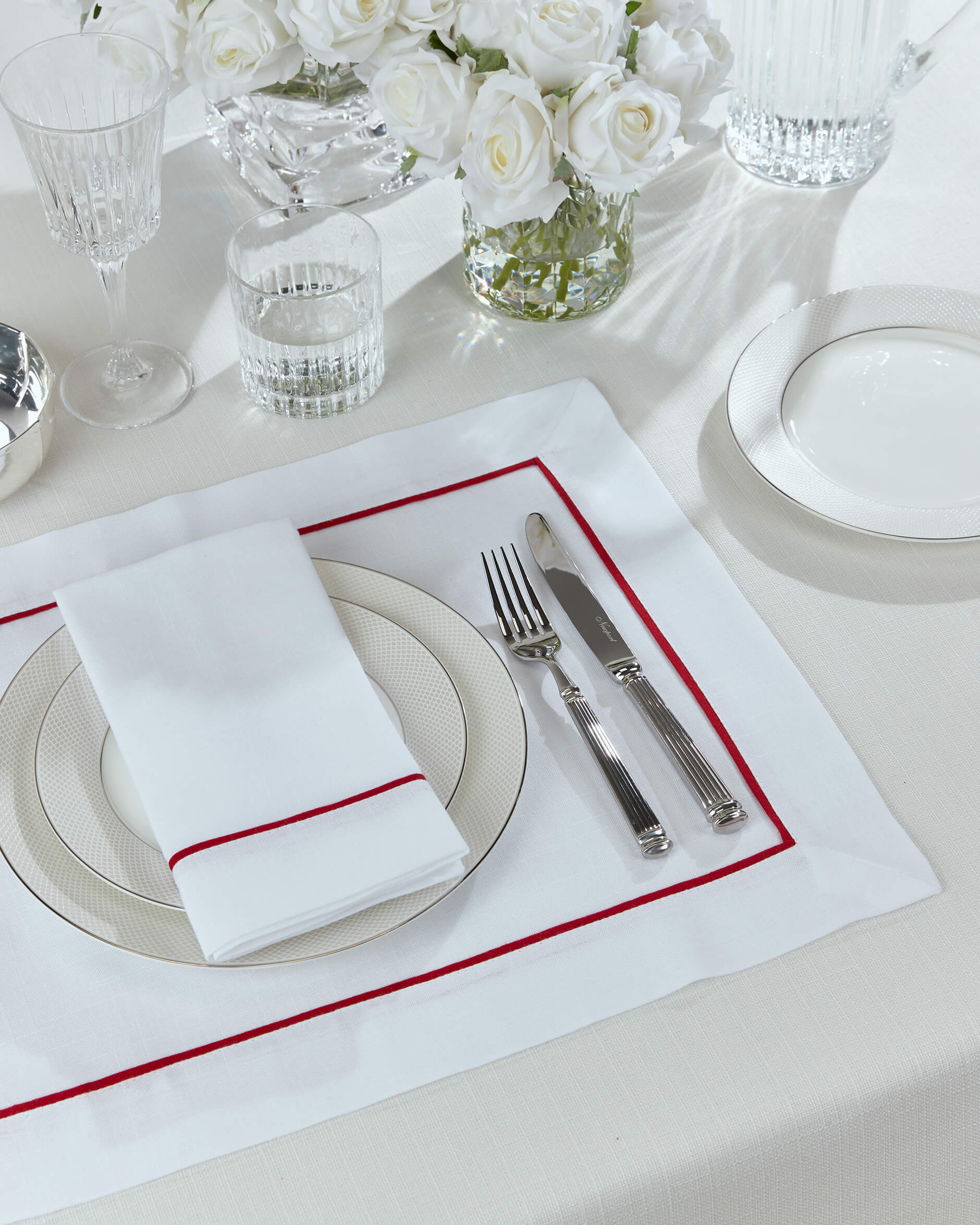 Castleford bordstablett vit/röd