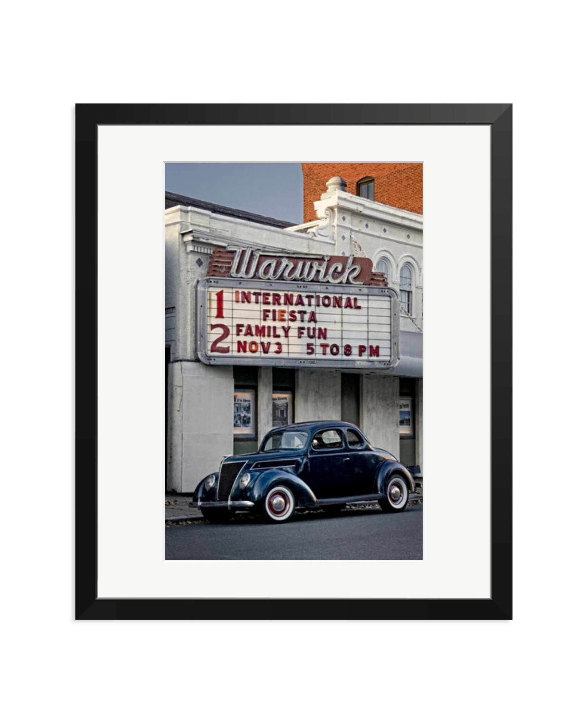 1937 Ford Coupe Black / Large