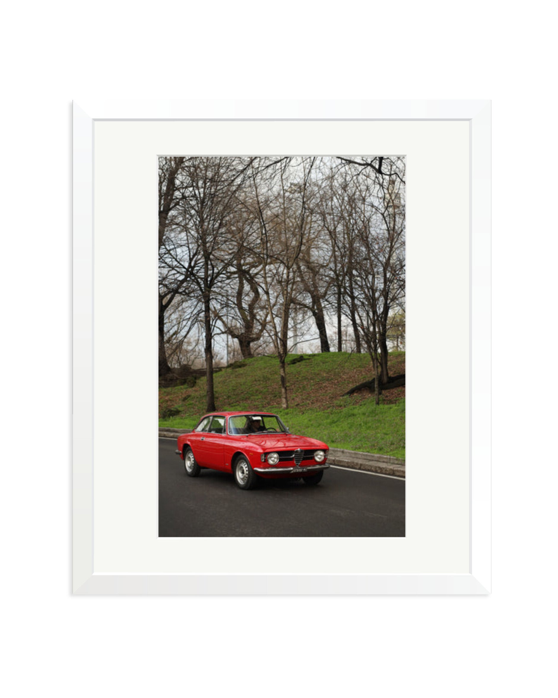 Alfa Romeo GT 1300 Junior White / Large