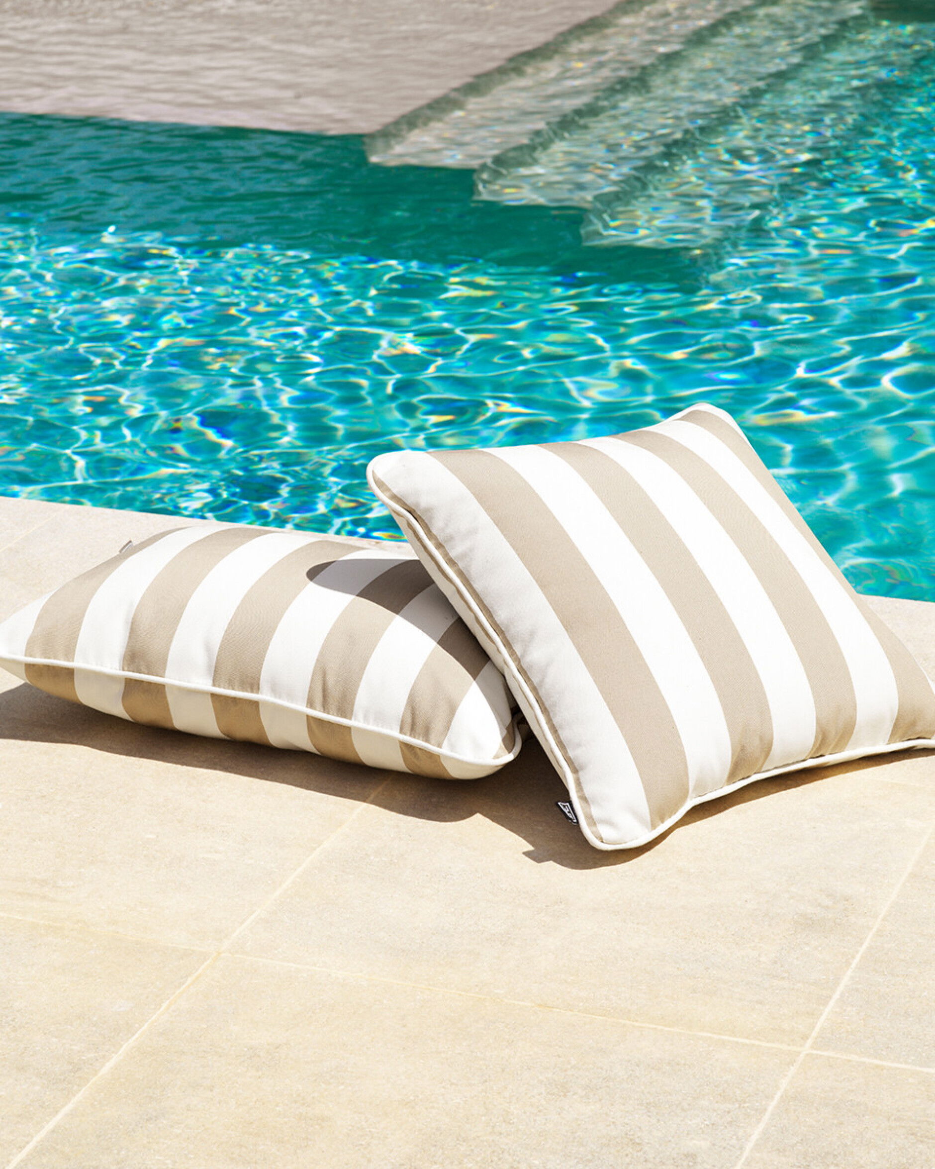 Florent cushion beige