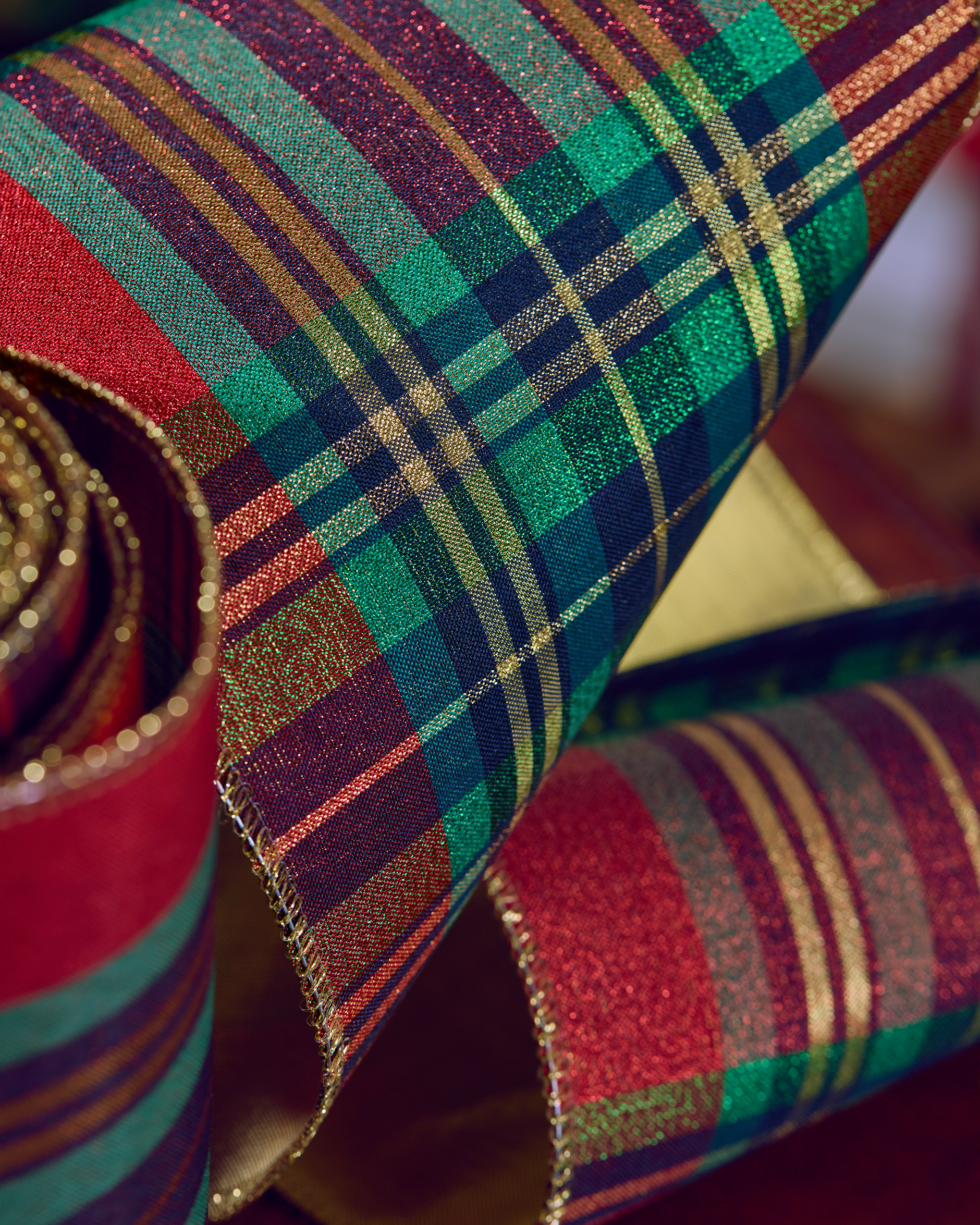 Hampton fabric ribbon tartan red/green/gold 4.5m
