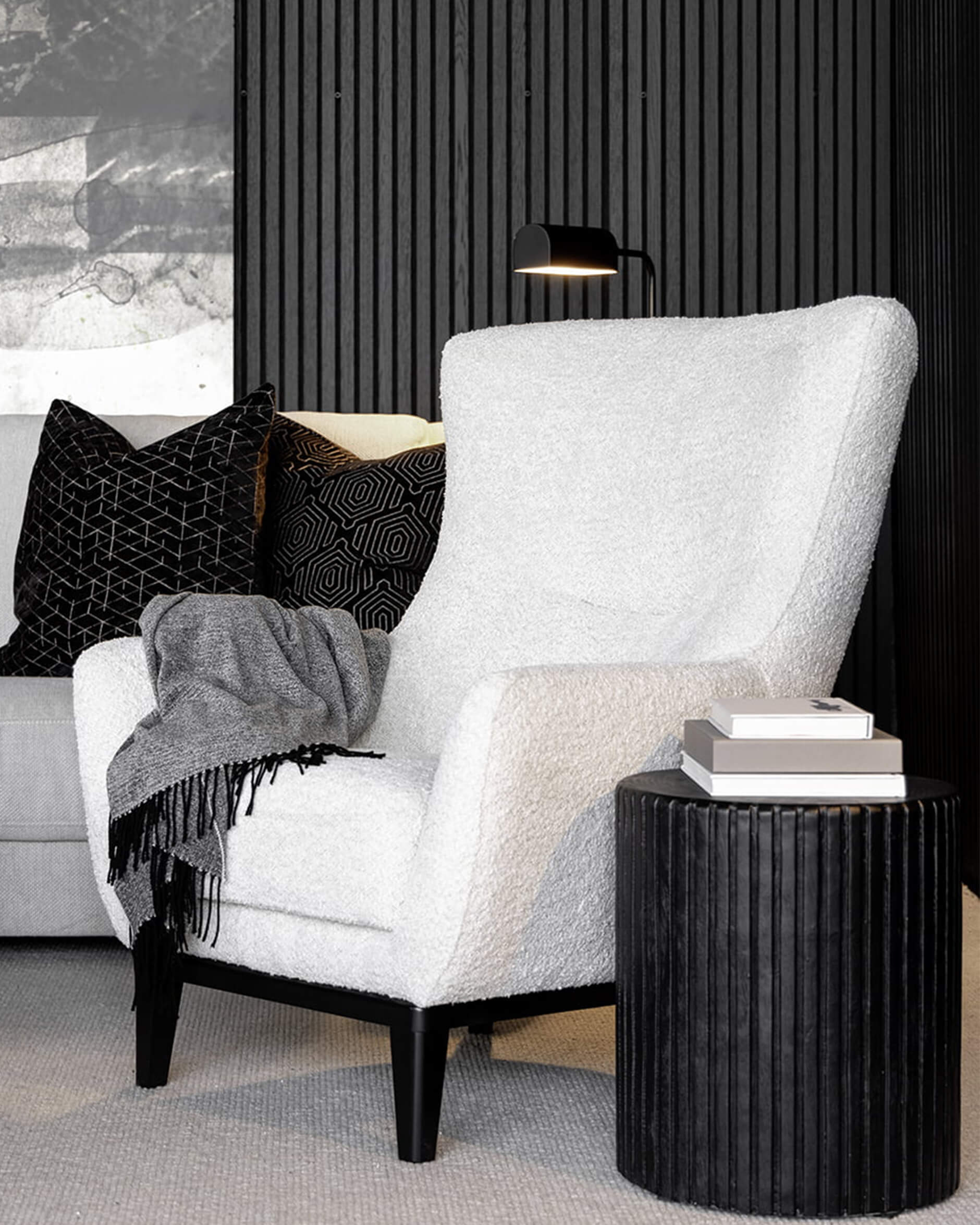 Groove sidobord svart