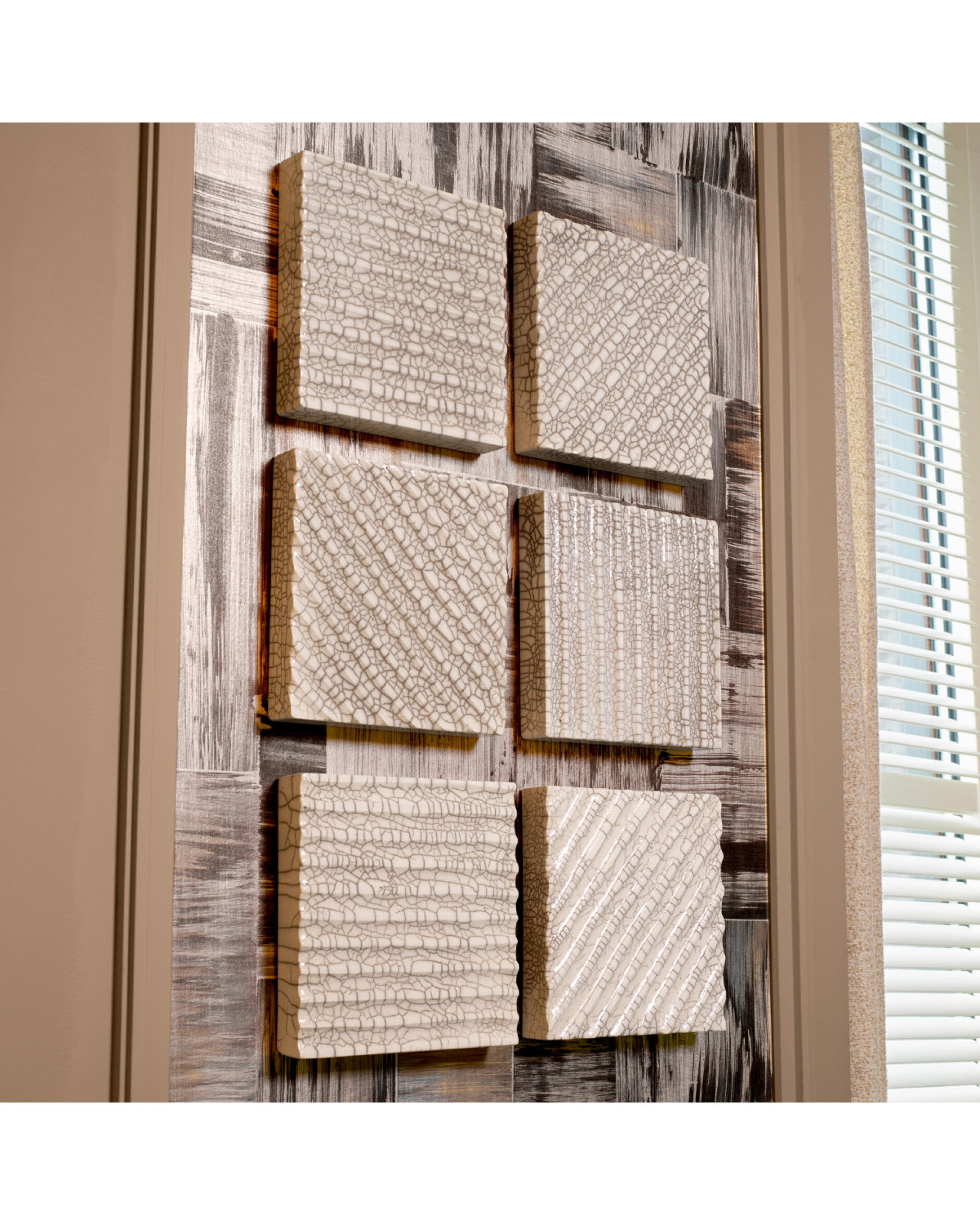 Division diagonal väggdekoration vit