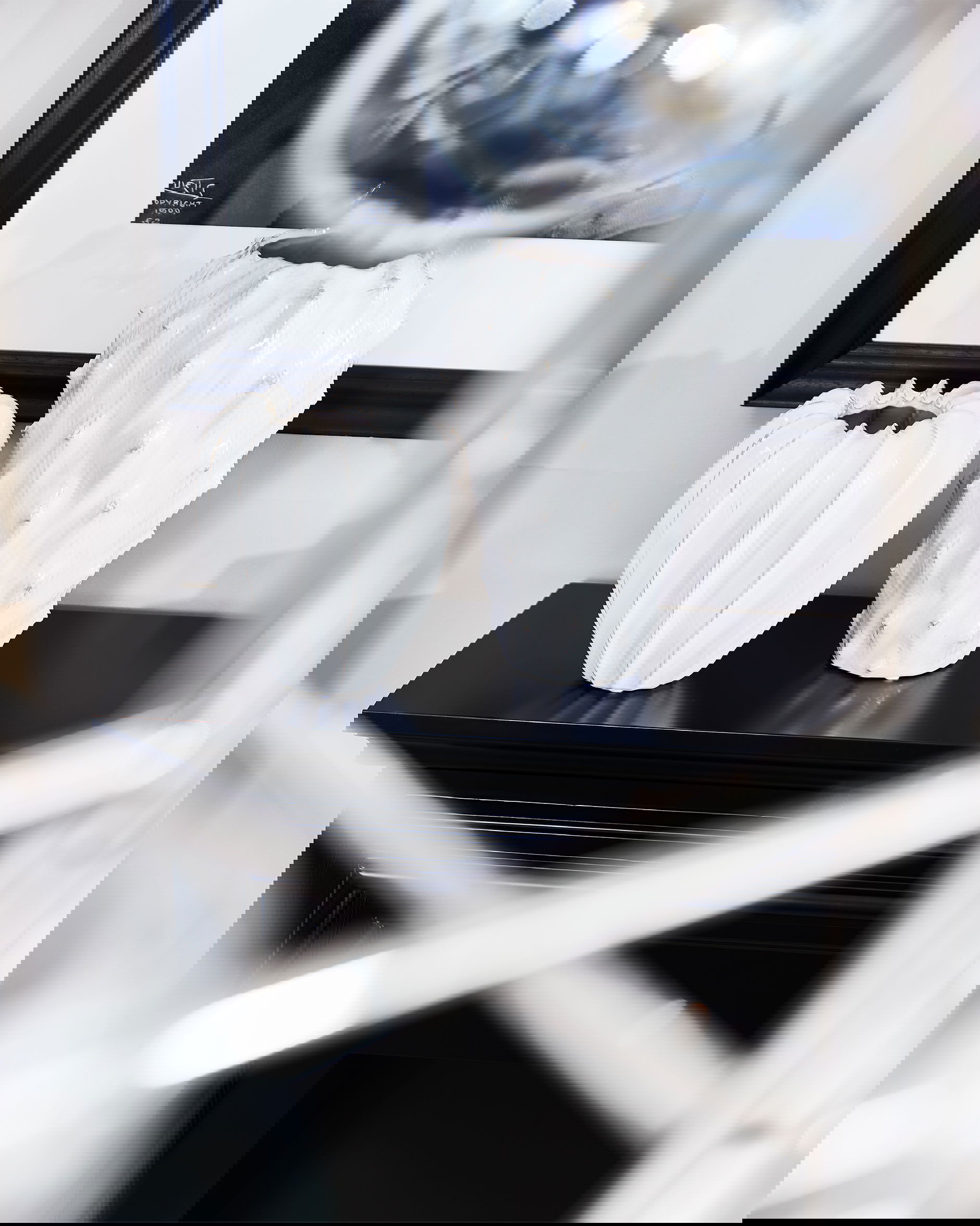 Lillian vas off-white