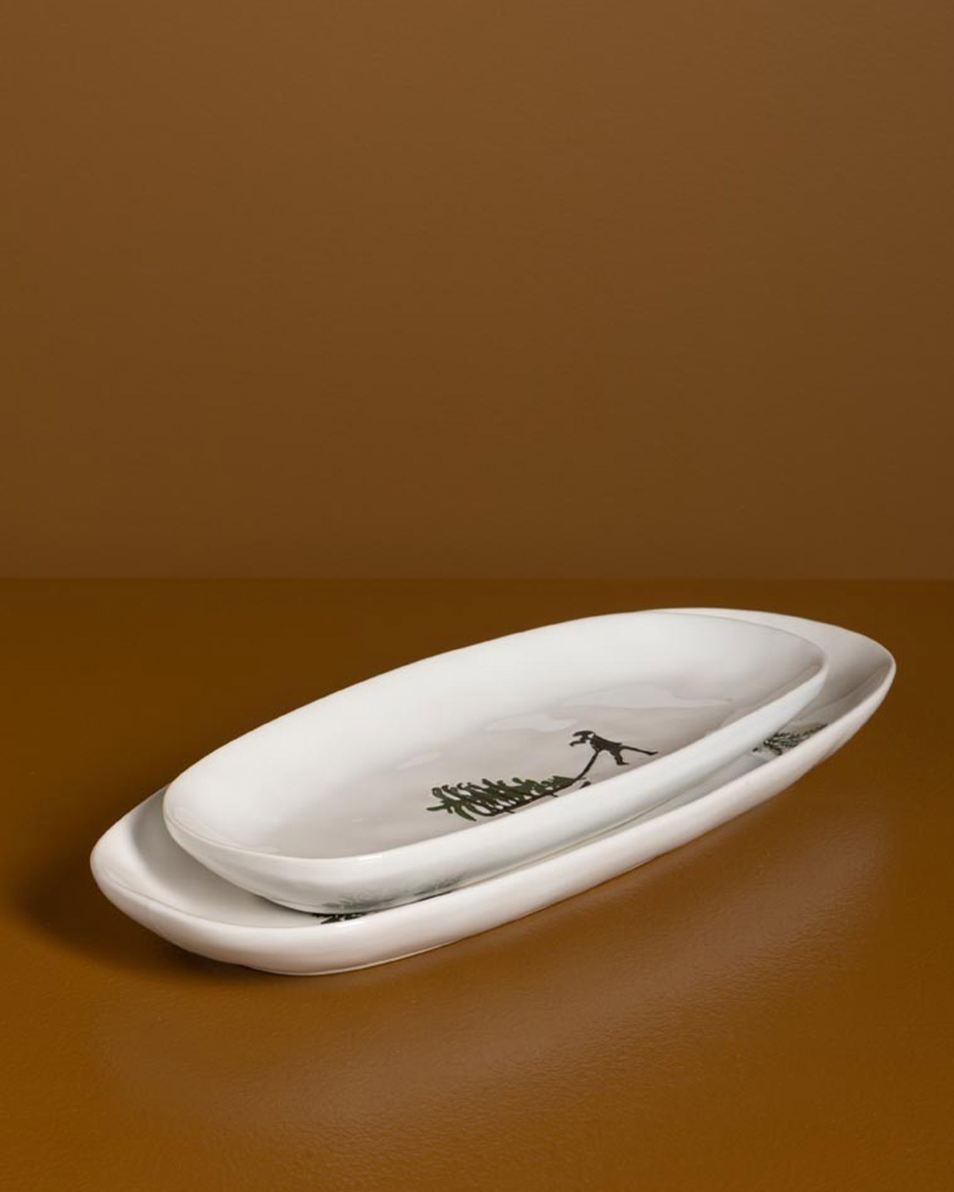 Slalom oval serving platter