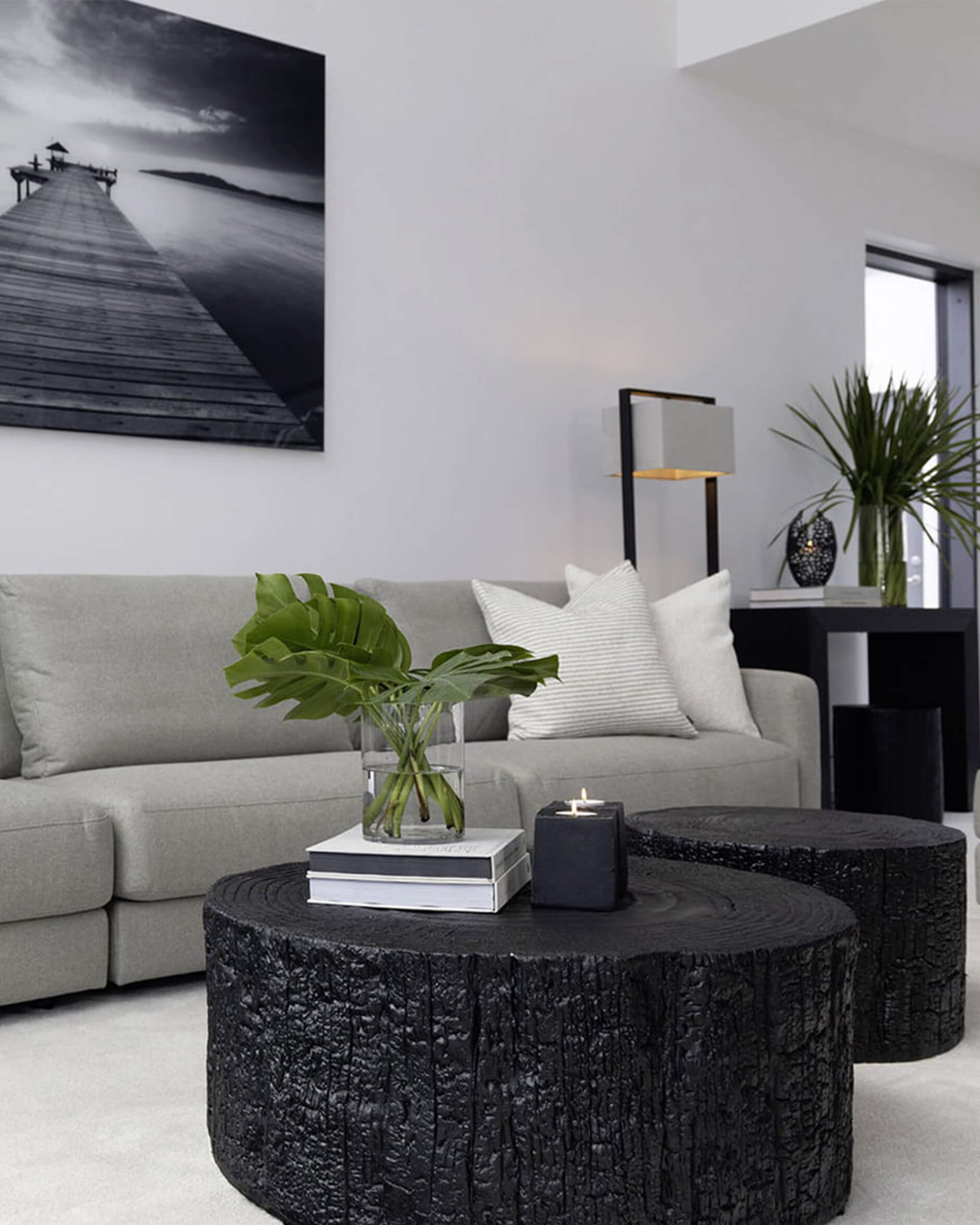 Donati frame golvlampa svart