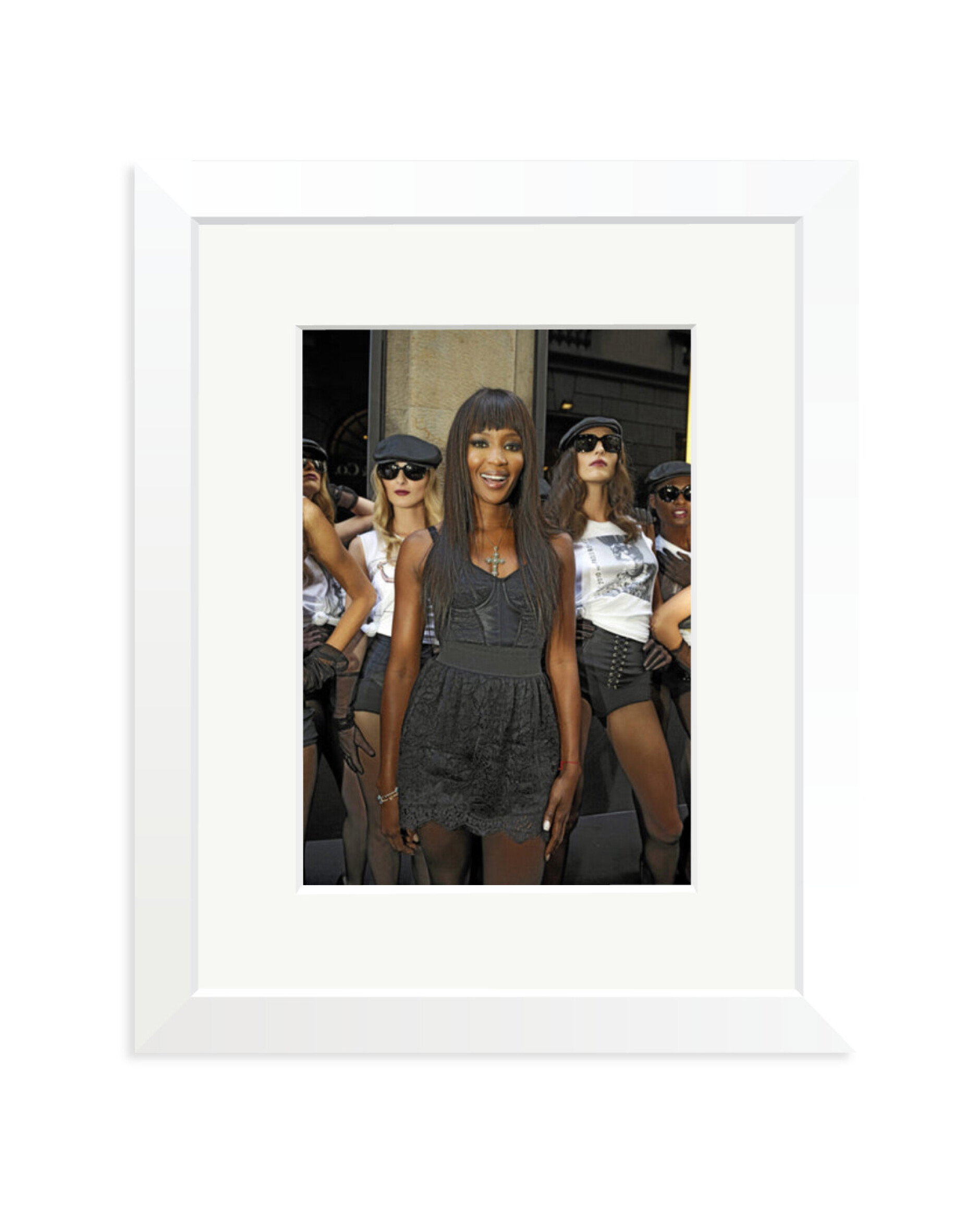 Naomi Campbell White / Small