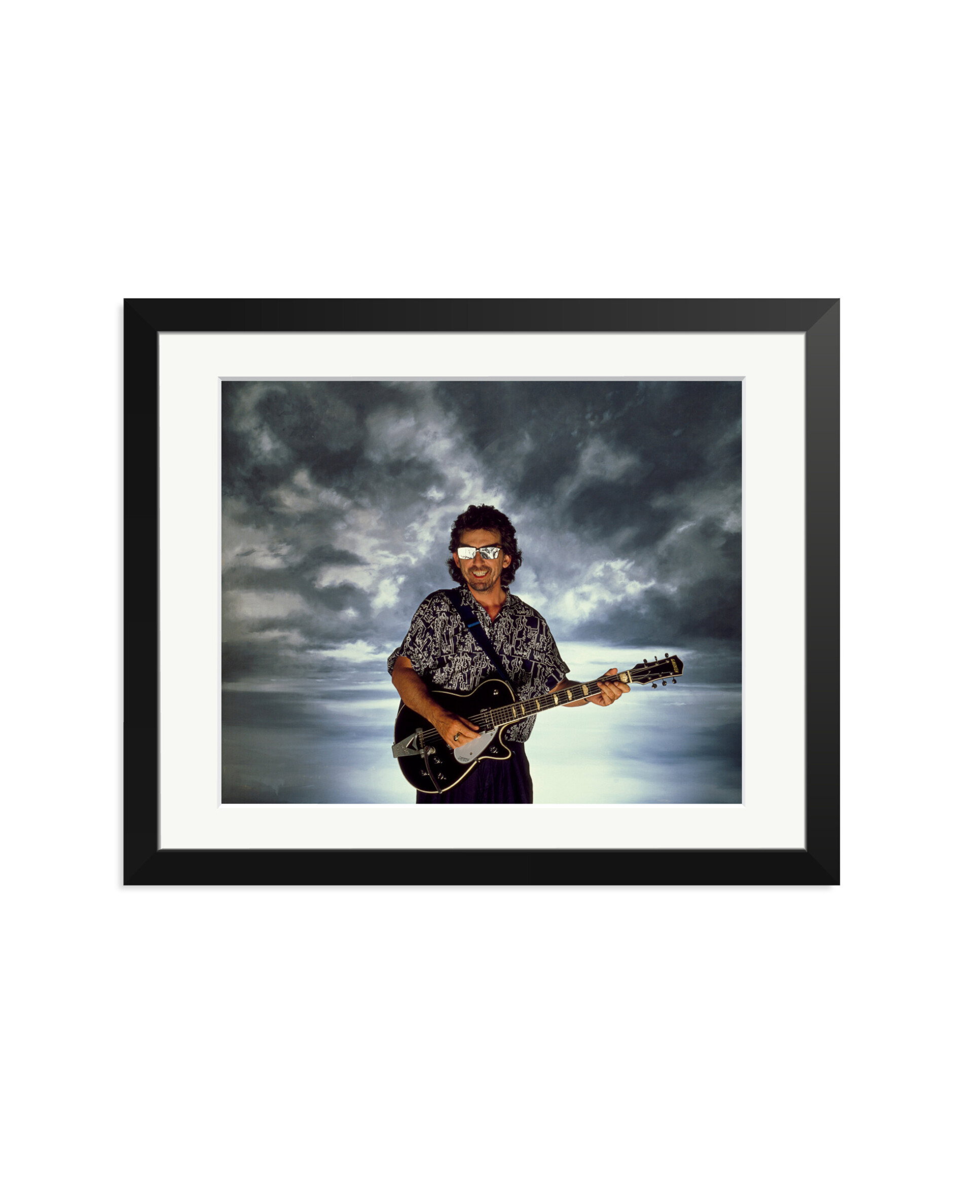 George Harrison in London Black / Medium