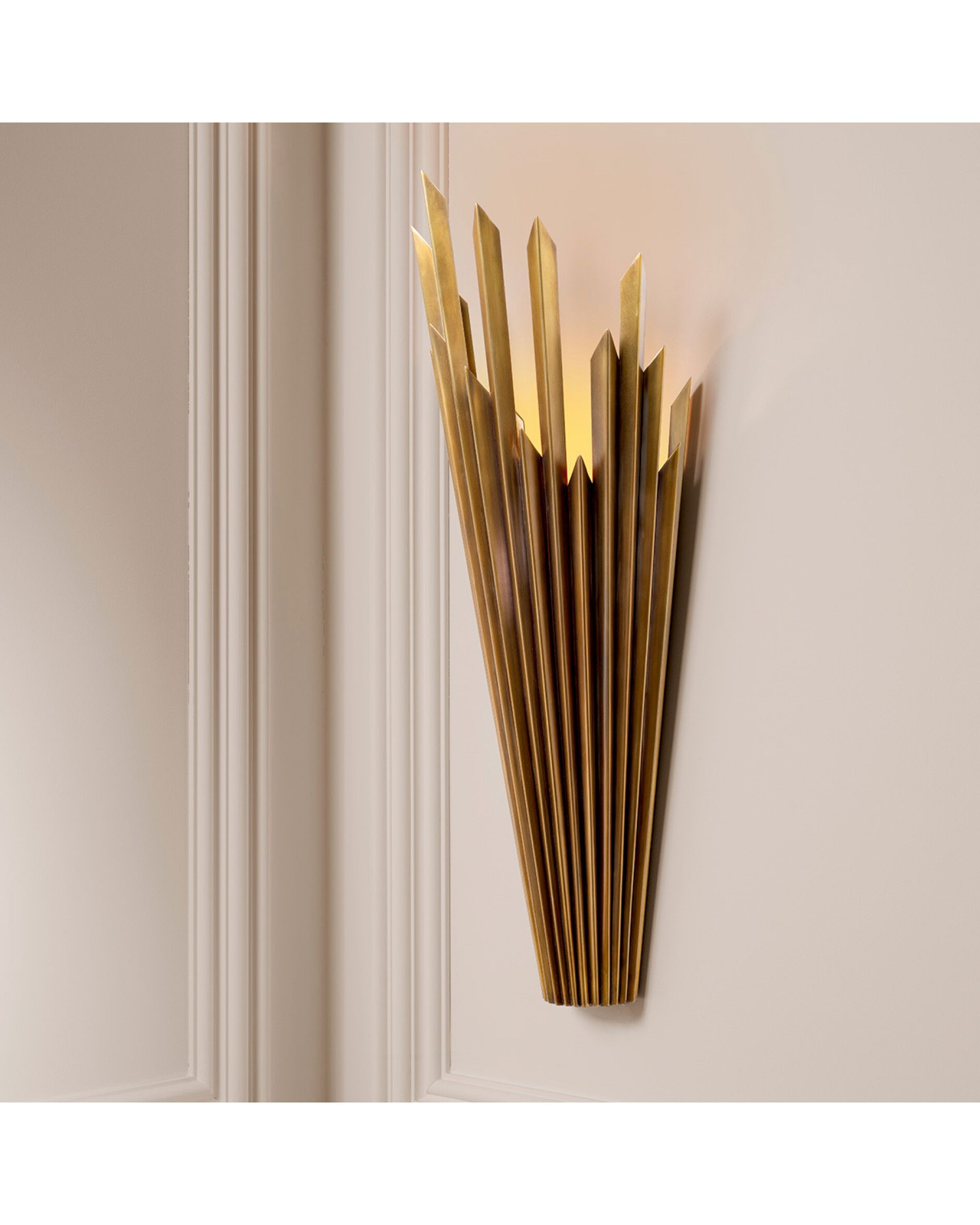 Celestia Wall Lamp Vintage Brass