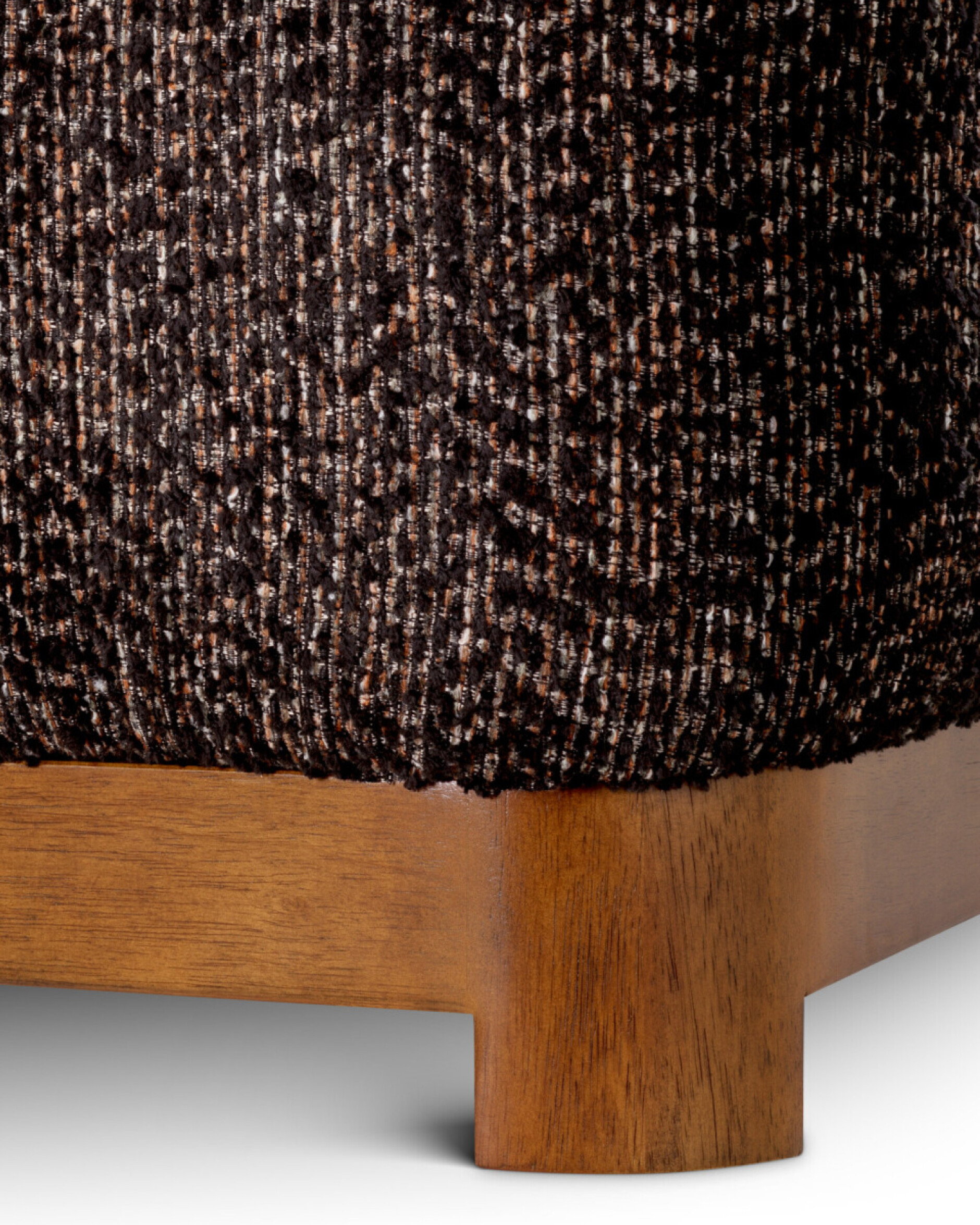 Stelvio soffa Walnut finish
