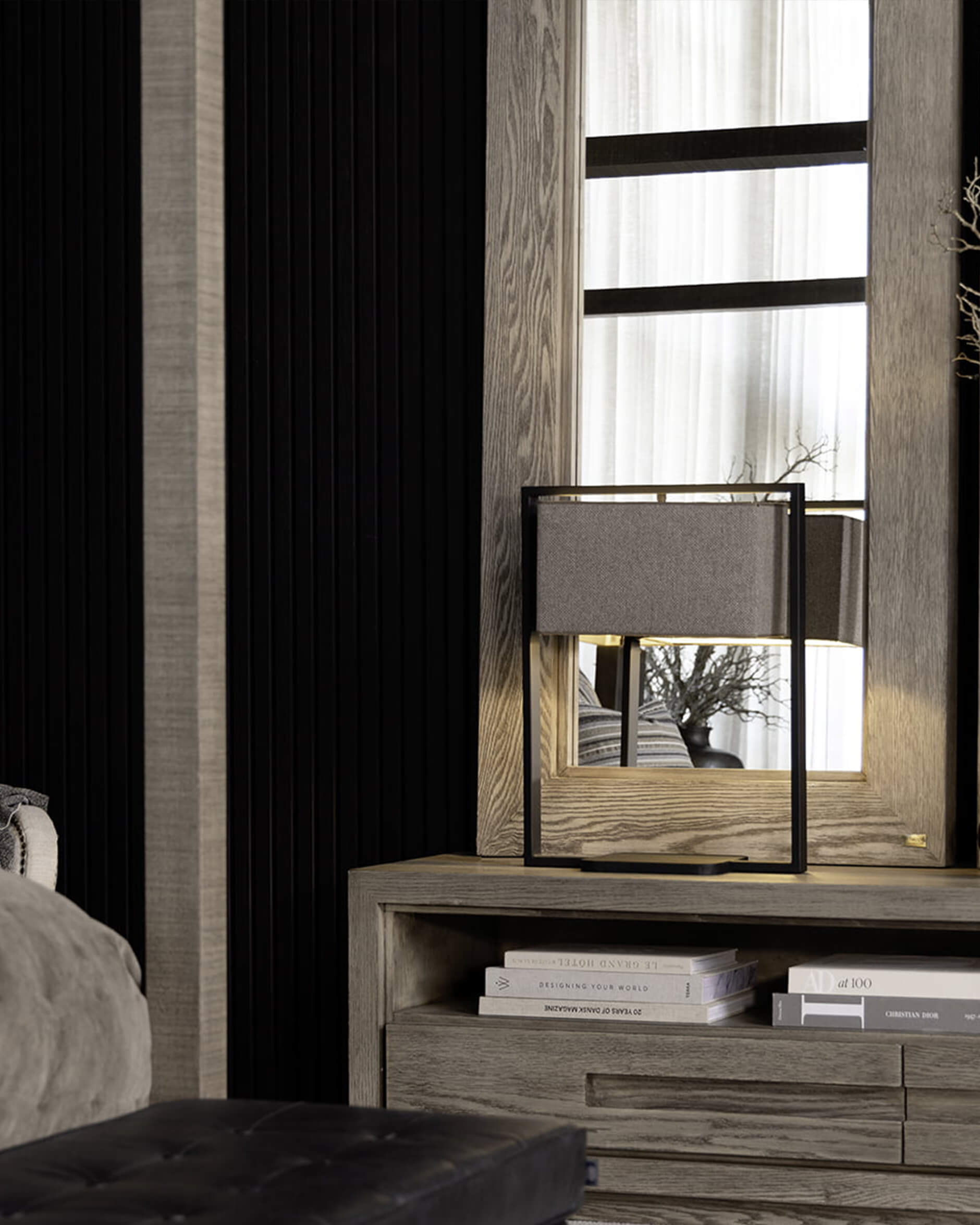 Donati frame bordslampa svart