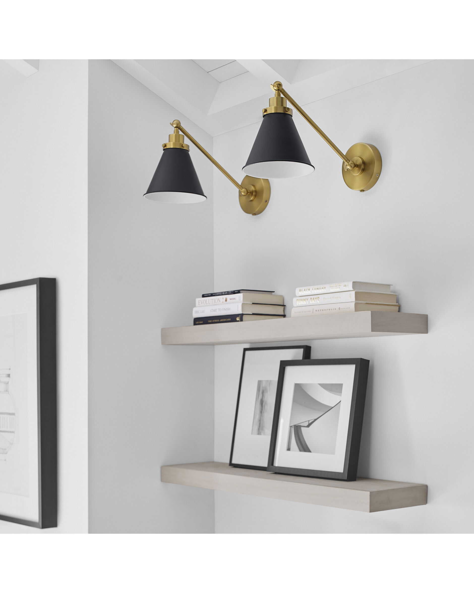 Wellfleet vägglampa svart/mässing