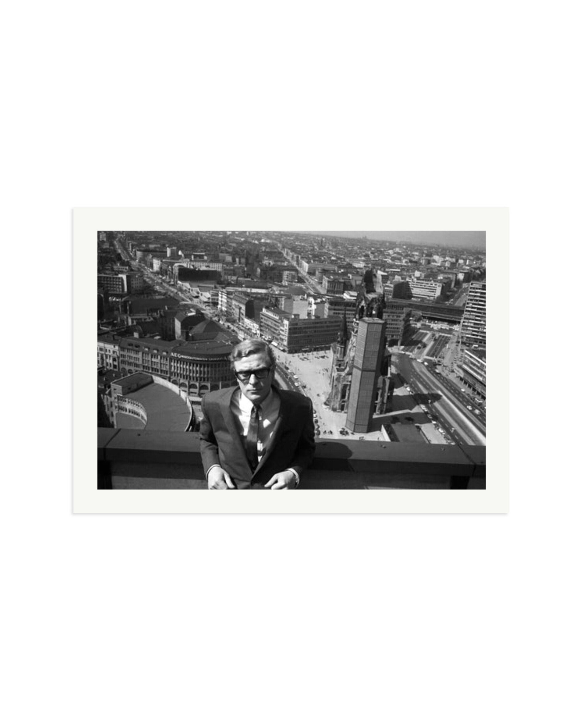 Caine, Funeral in Berlin Print Only / XXL