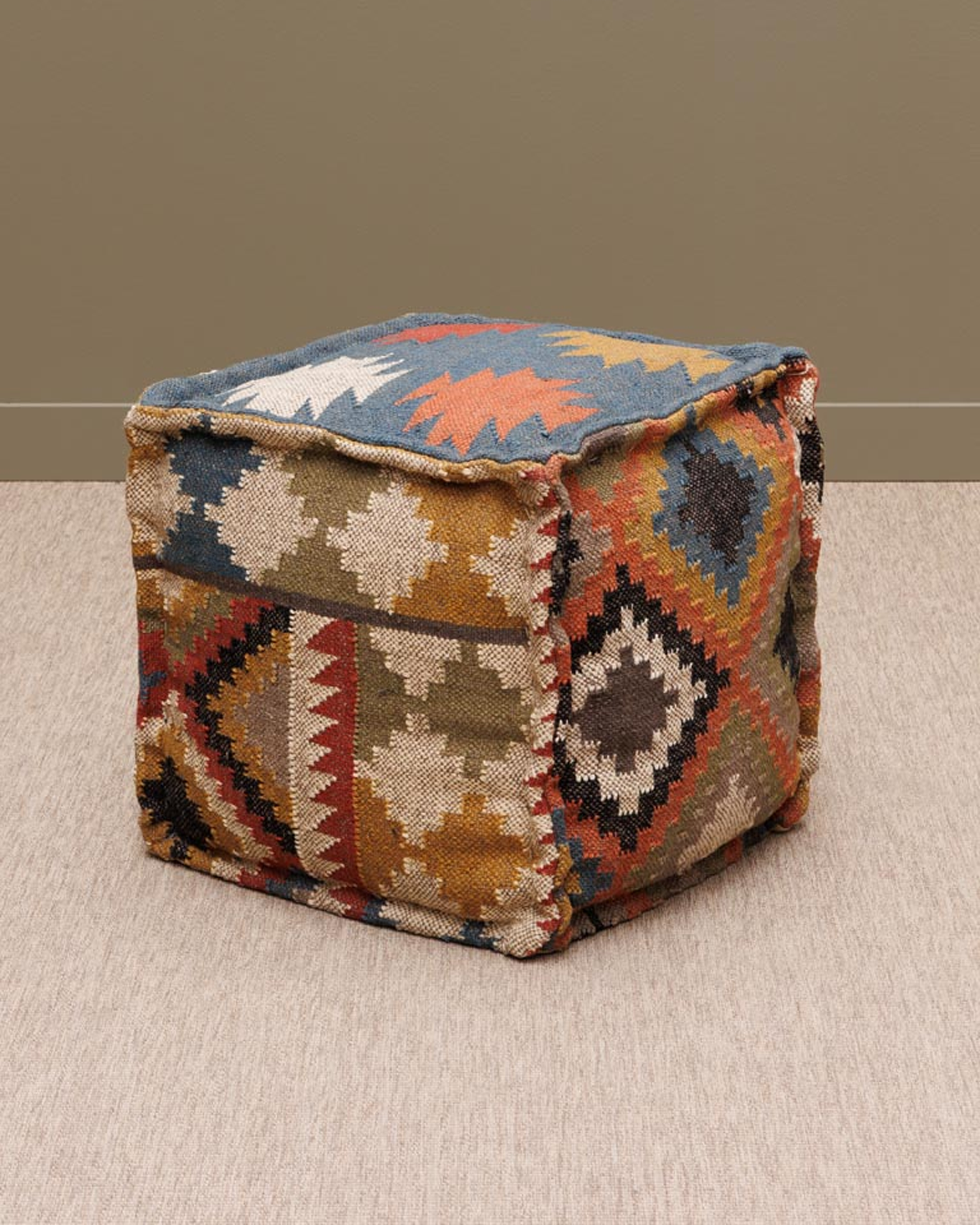 Ayaco multi pouf