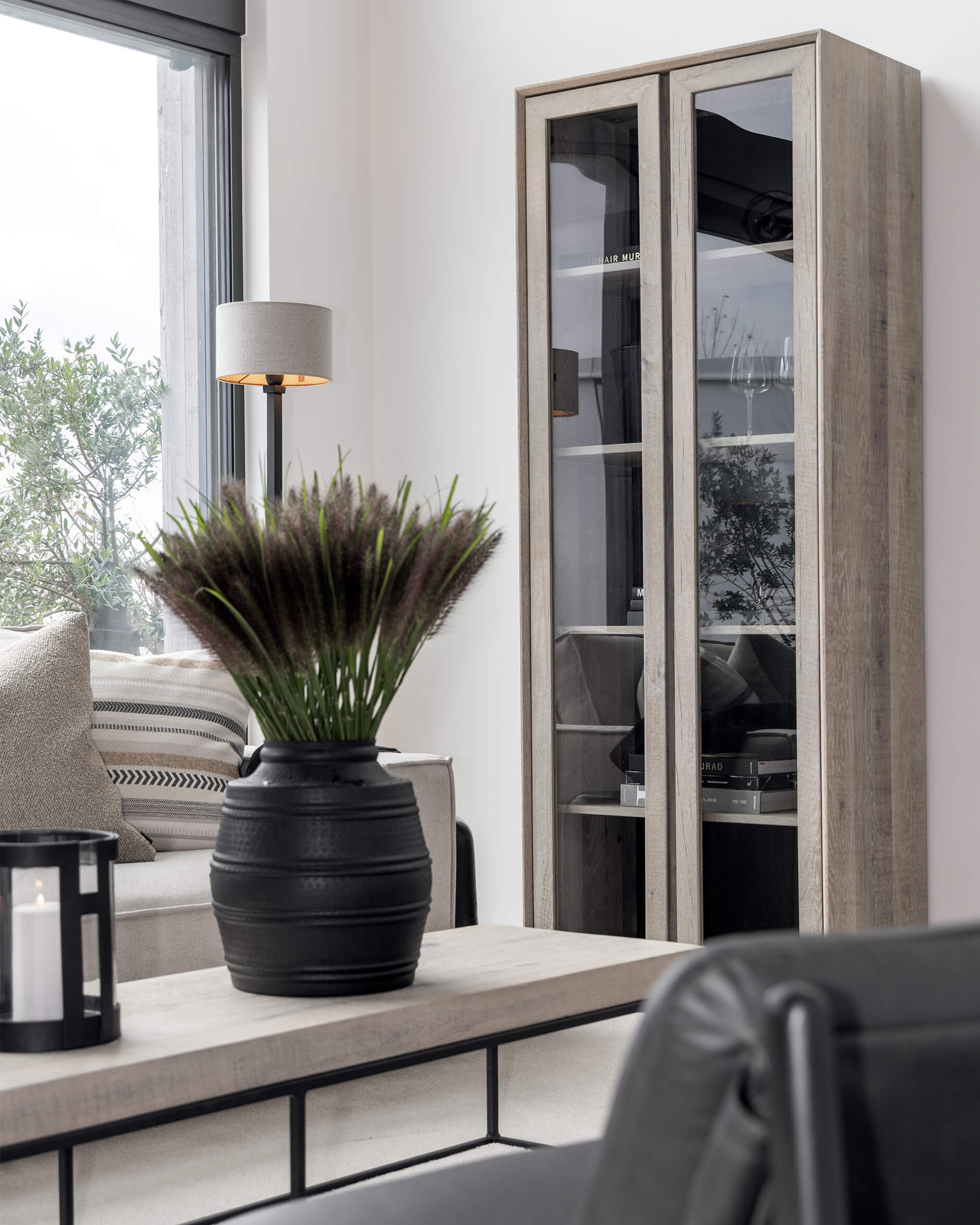 Vancouver vitrinskåp silverstone