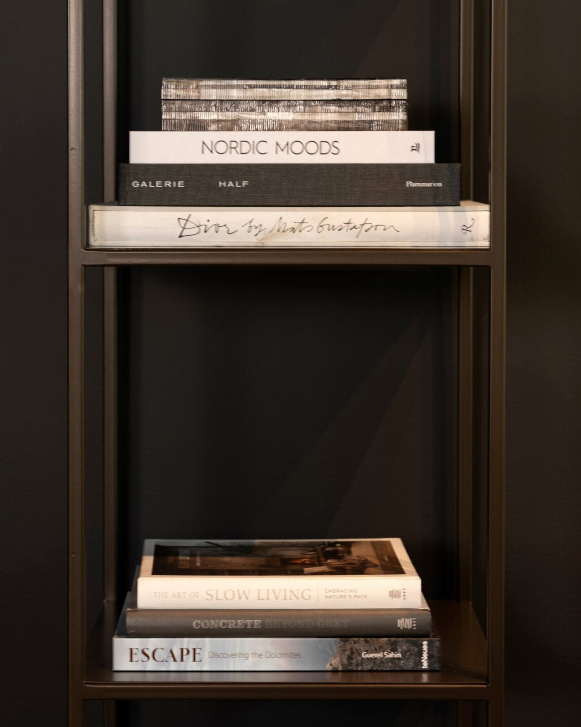 Cedes shelf anodic brown