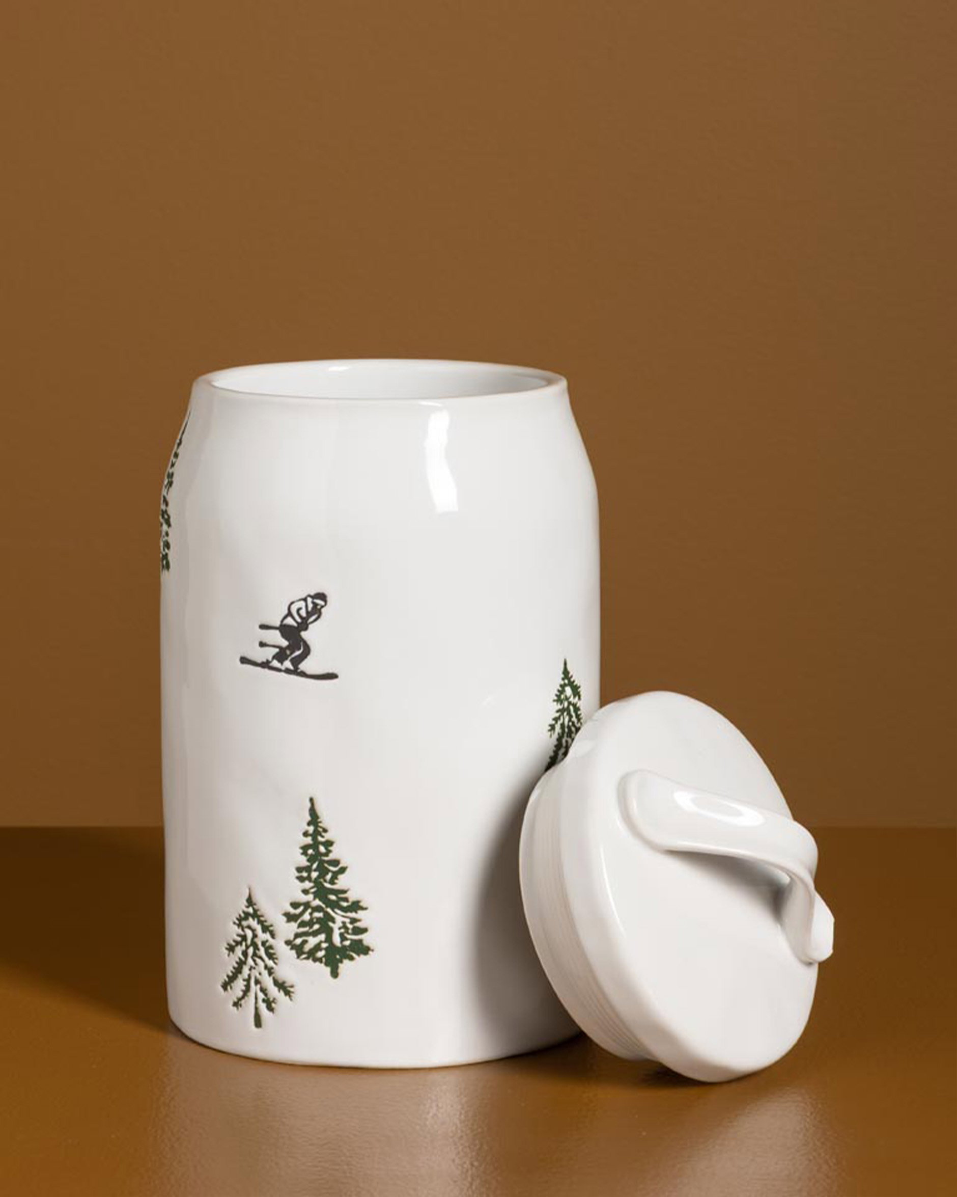Slalom storage jar
