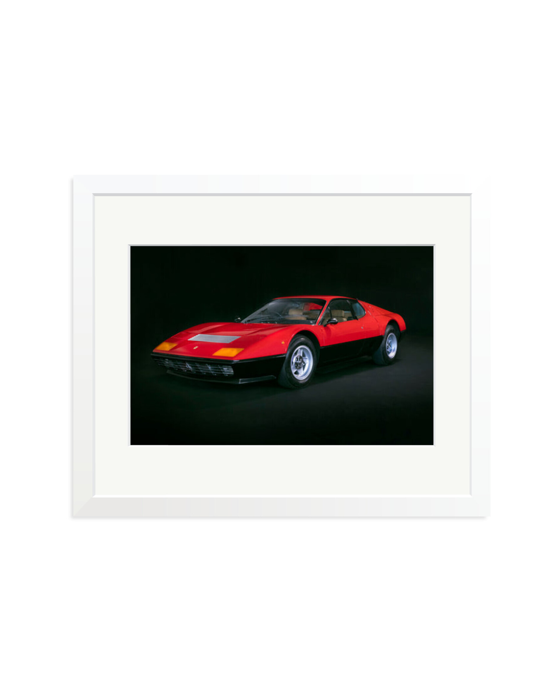 1977 Ferrari 365 White / Medium