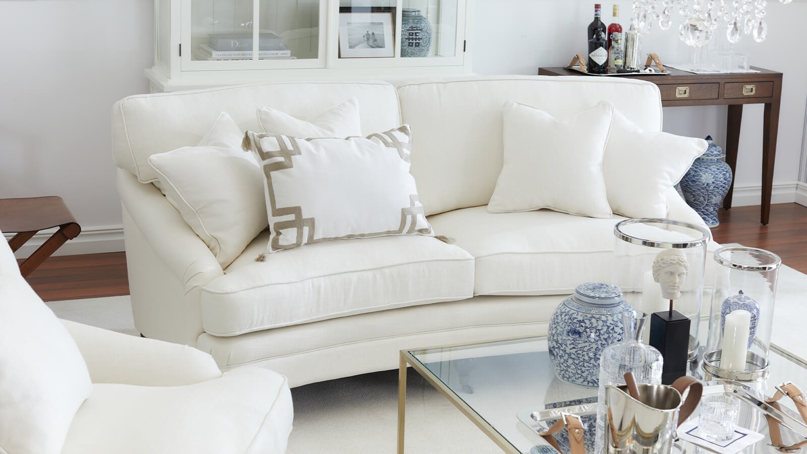 Elegante Howard-sofaer for tidløs stuekomfort 