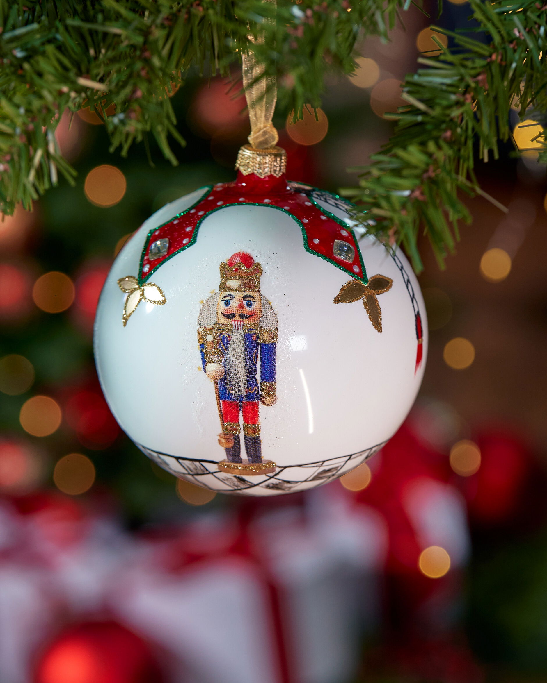 Ludwig Bauble White 8cm