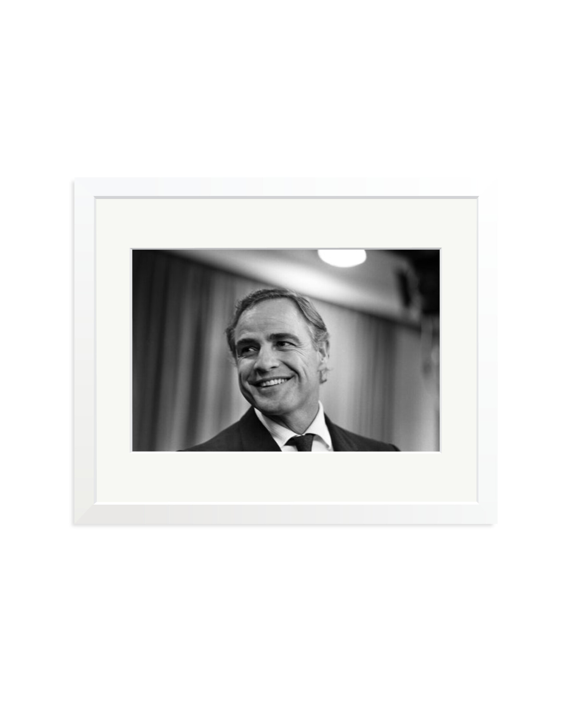 Marlon Brando at London Airport White / Medium