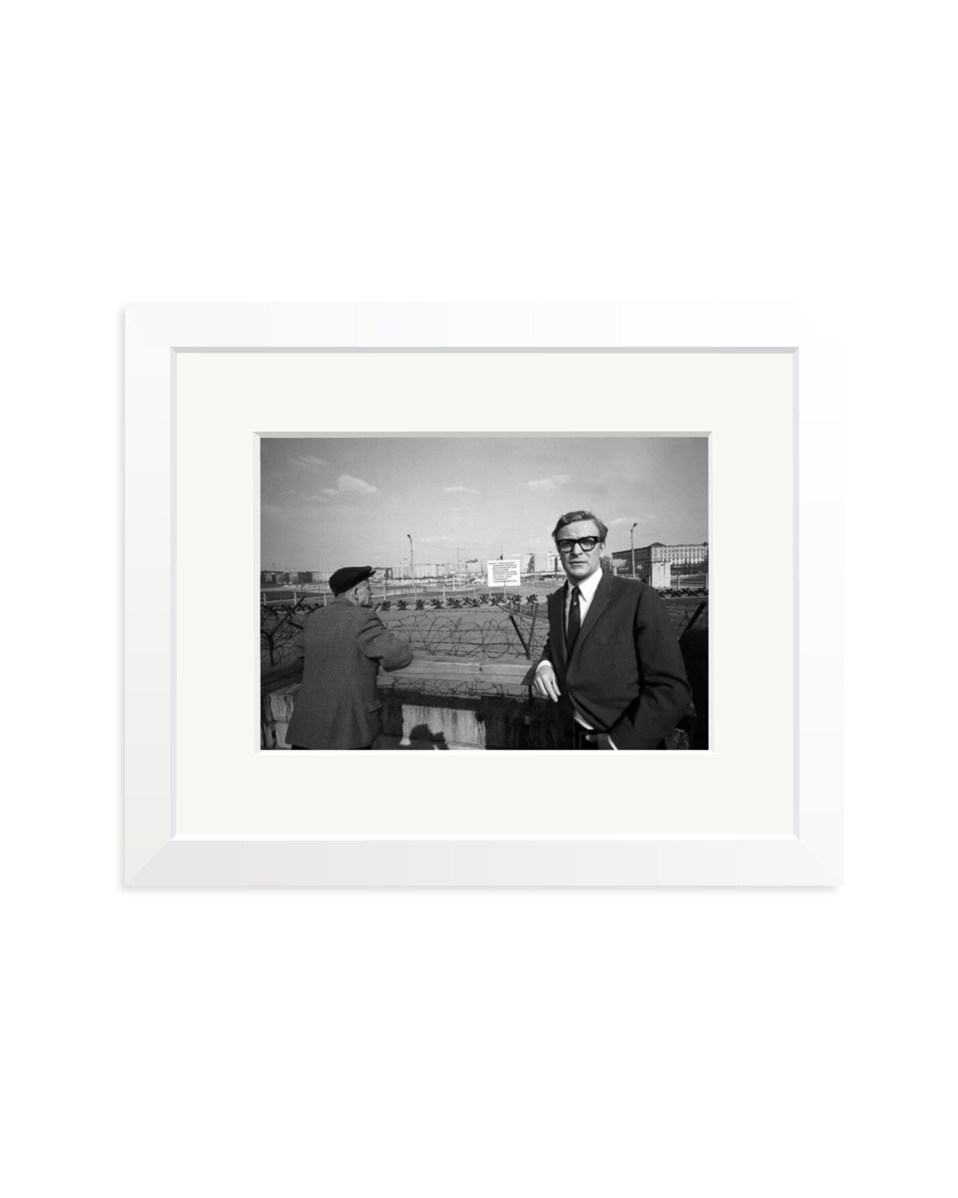 Caine in Berlin White / Small