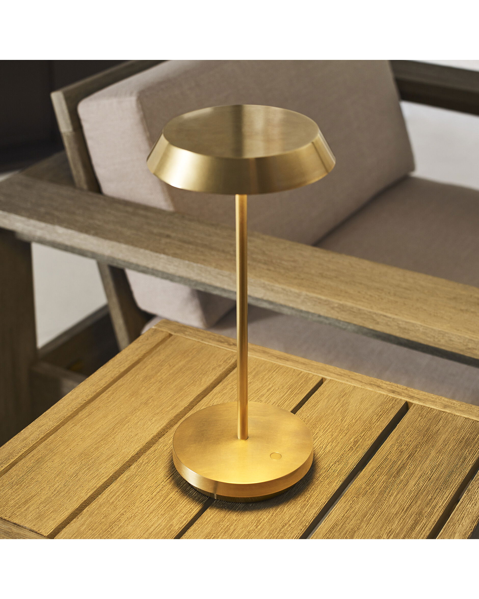 Tepa bordslampa uppladdningsbar mässing