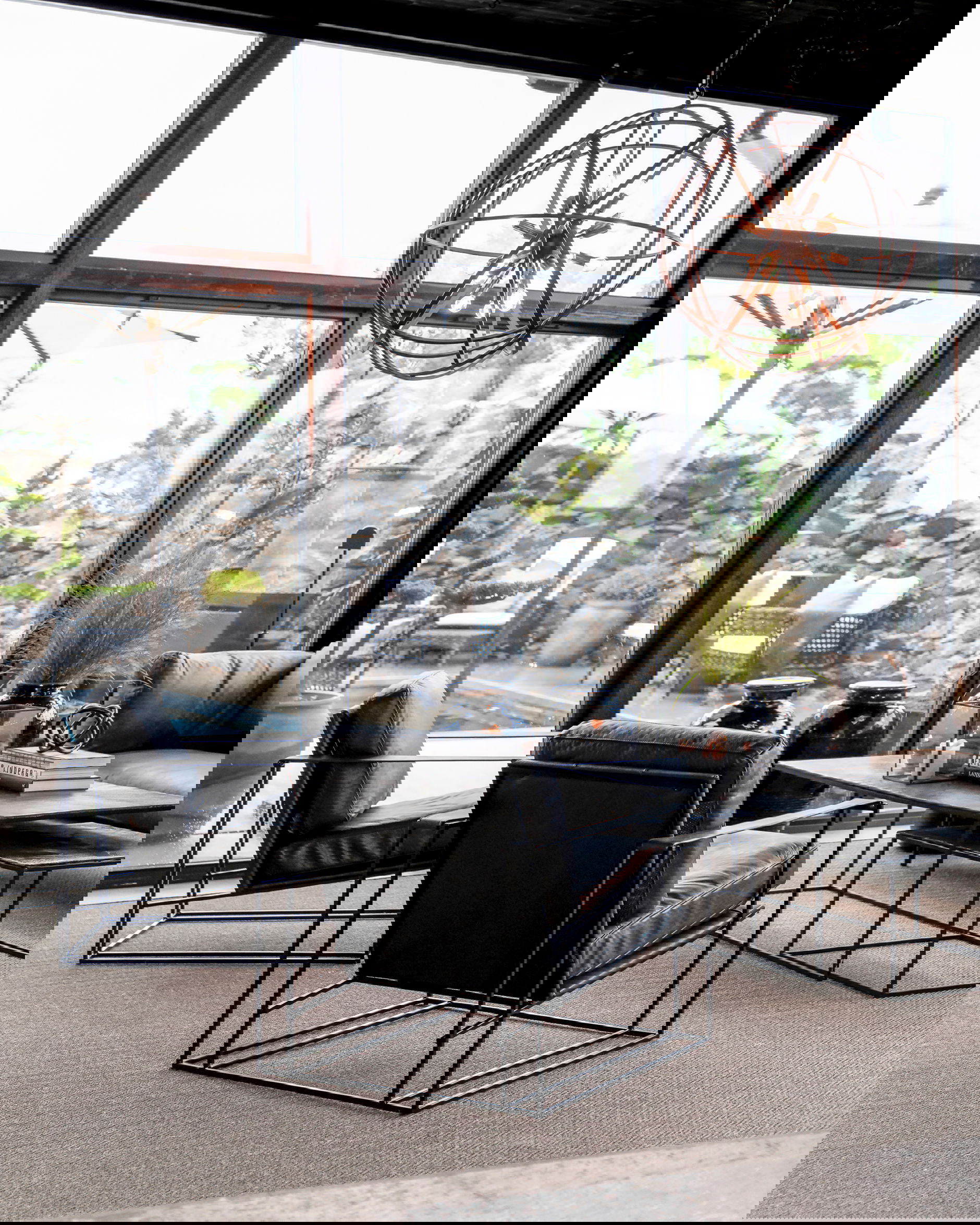 Bellagio skinnfåtölj svart