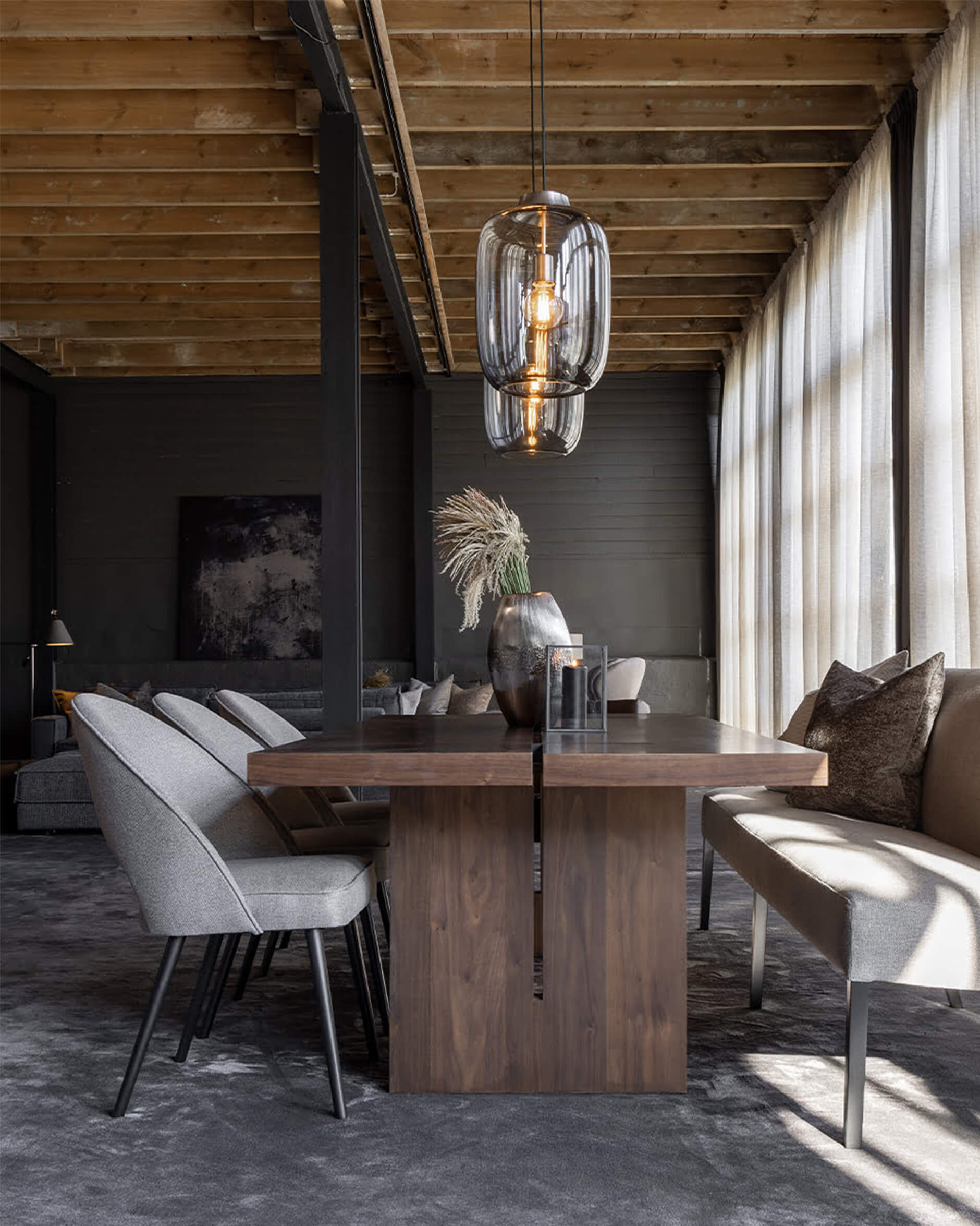 Maddox matbord valnöt