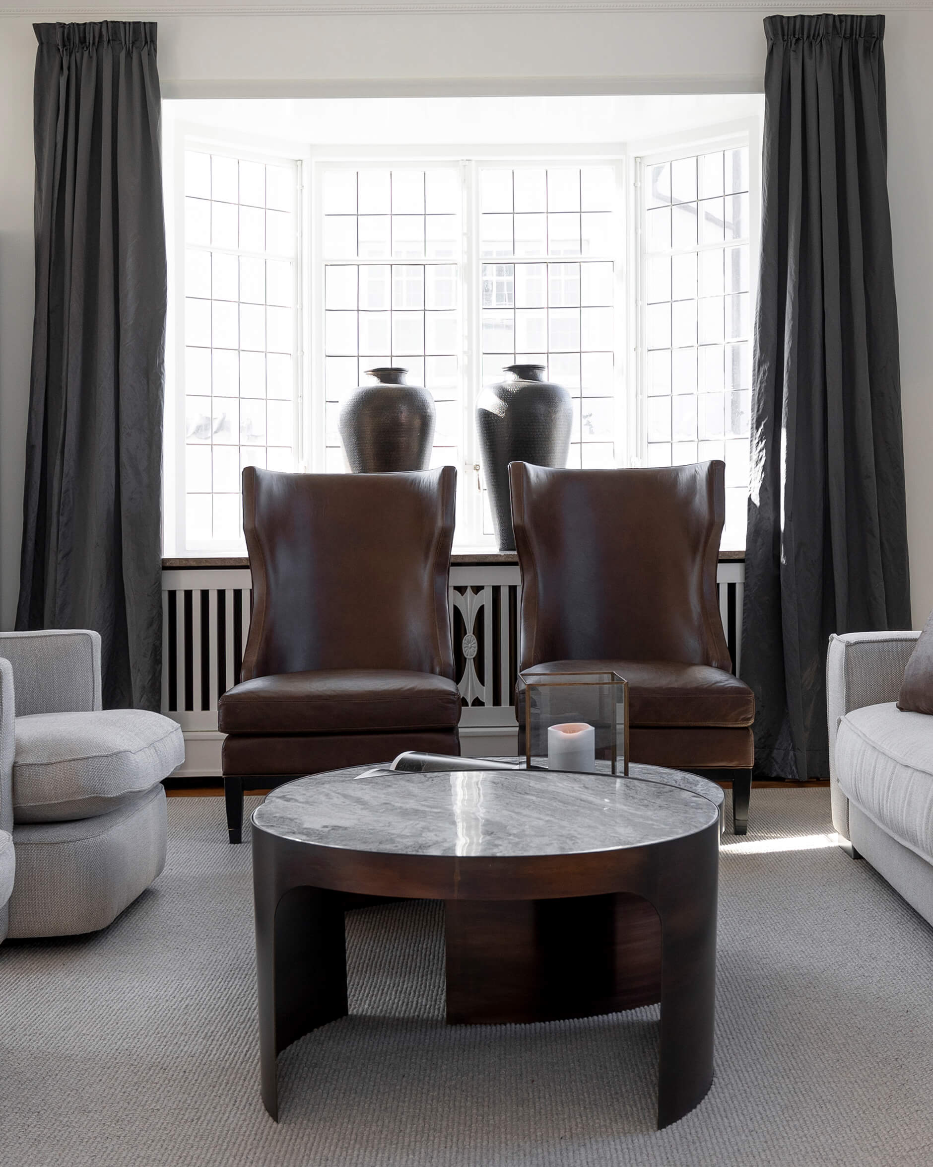 Reed skinnfåtölj chocolate brown