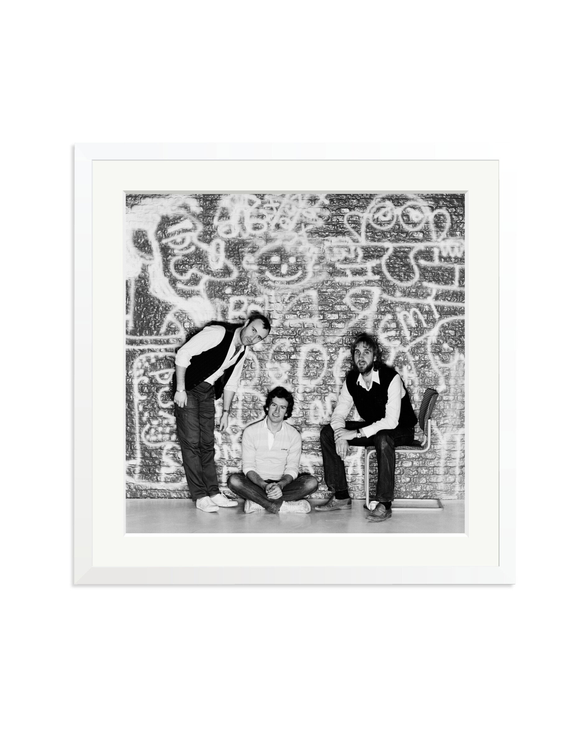 Genesis in Sheperton Studios White / XL