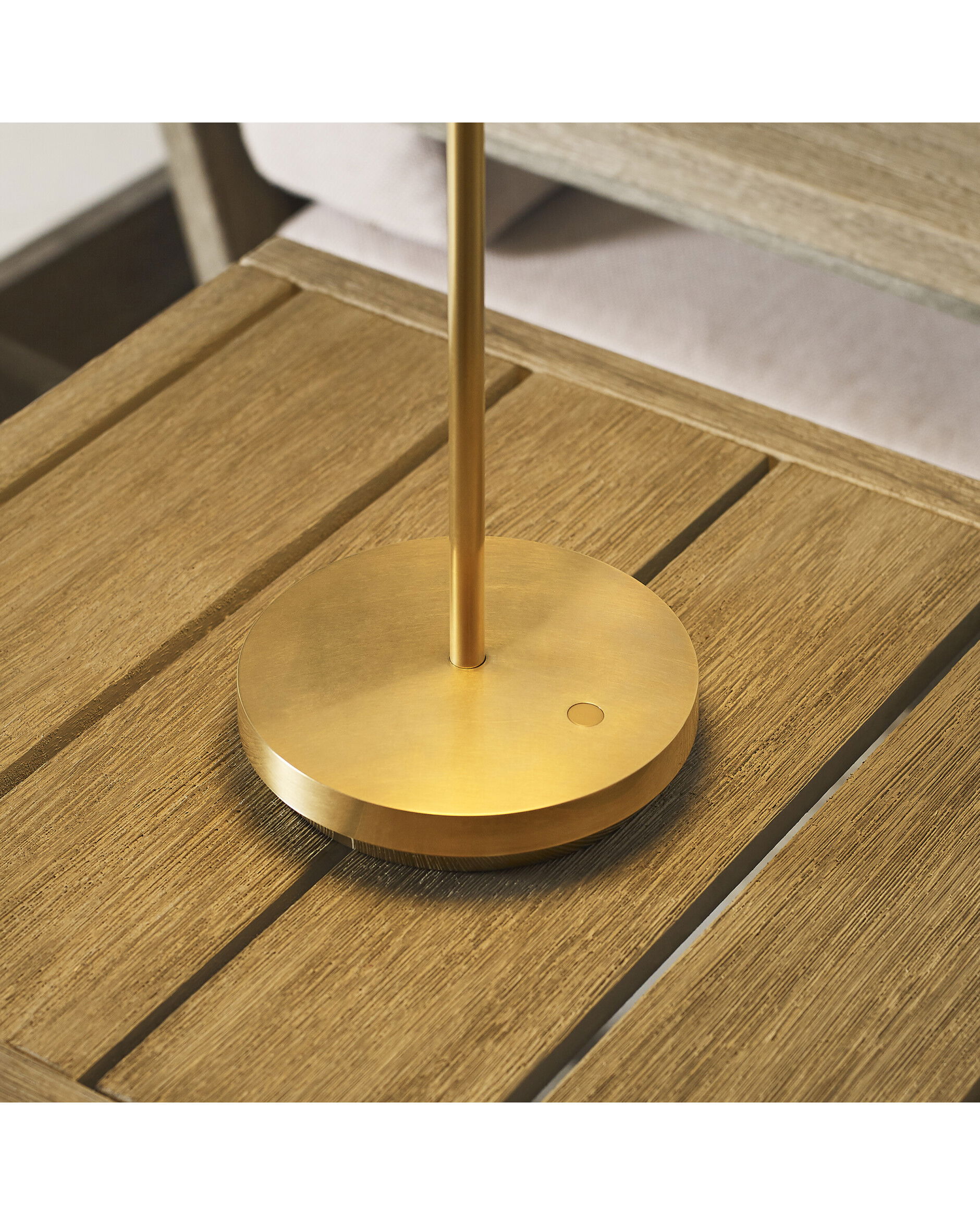 Tepa bordslampa uppladdningsbar mässing