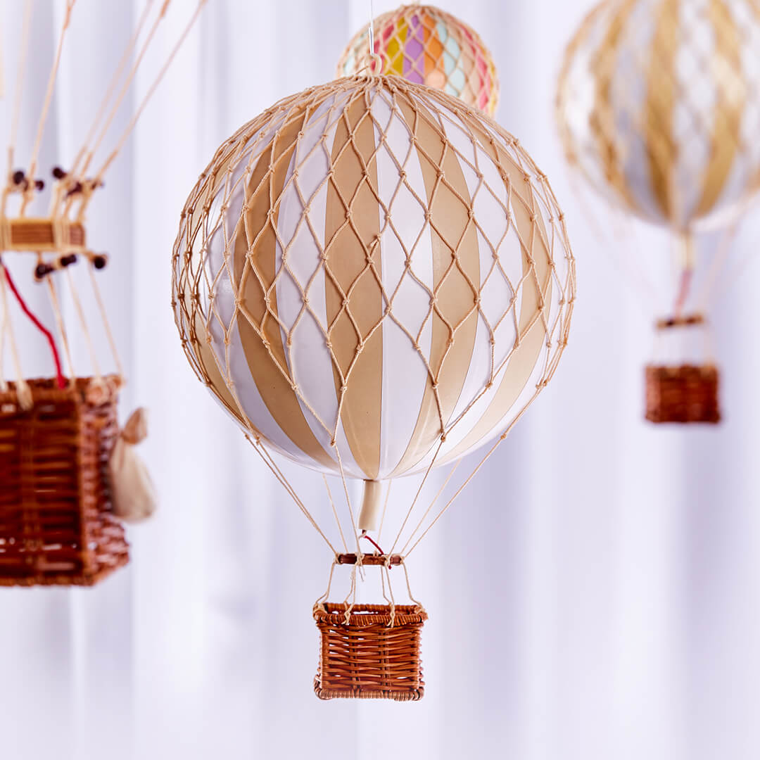 Travels Light Hot Air Balloon White/Beige
