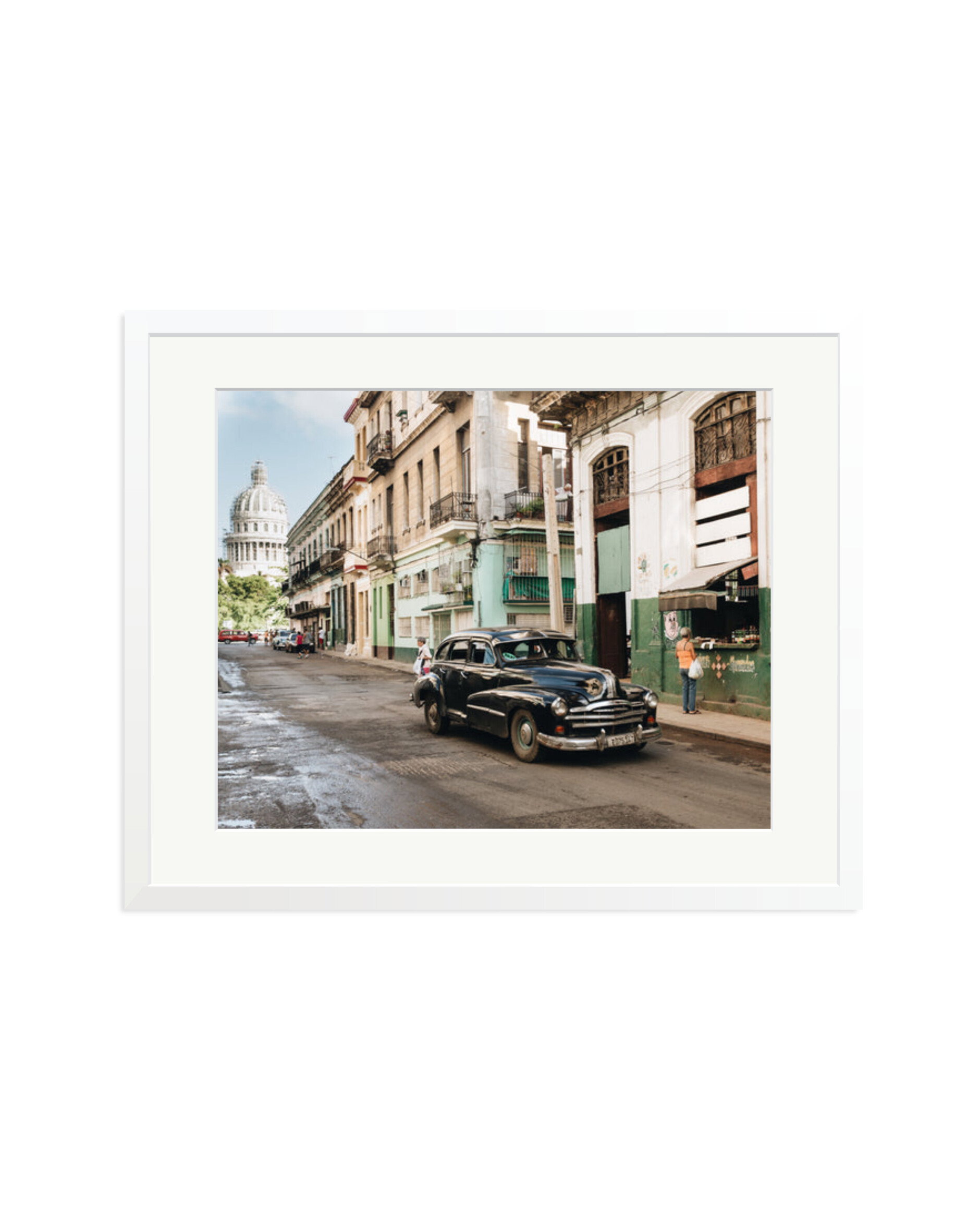 Black Car in Cuba White / XL