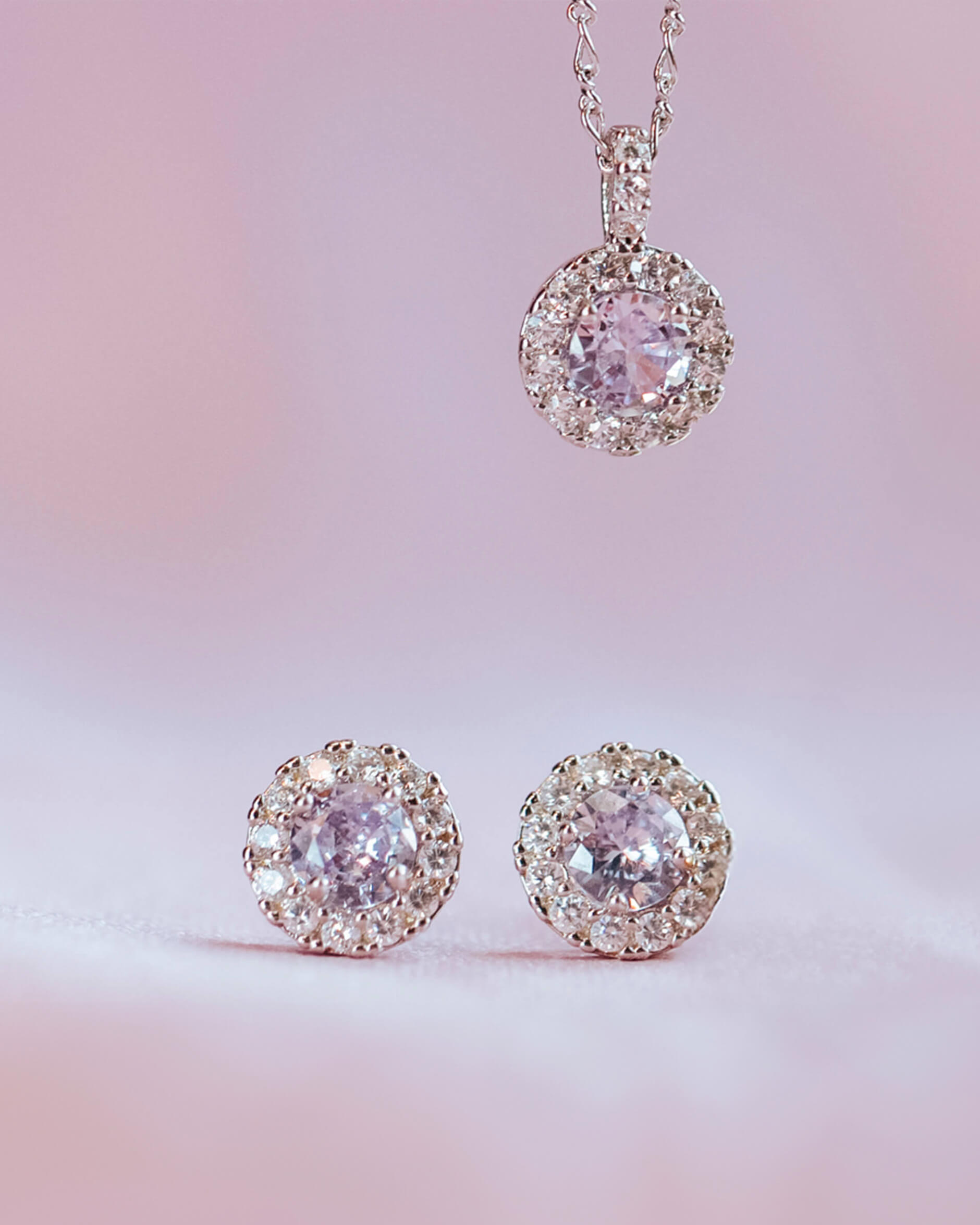 Laurie örhängen lavender