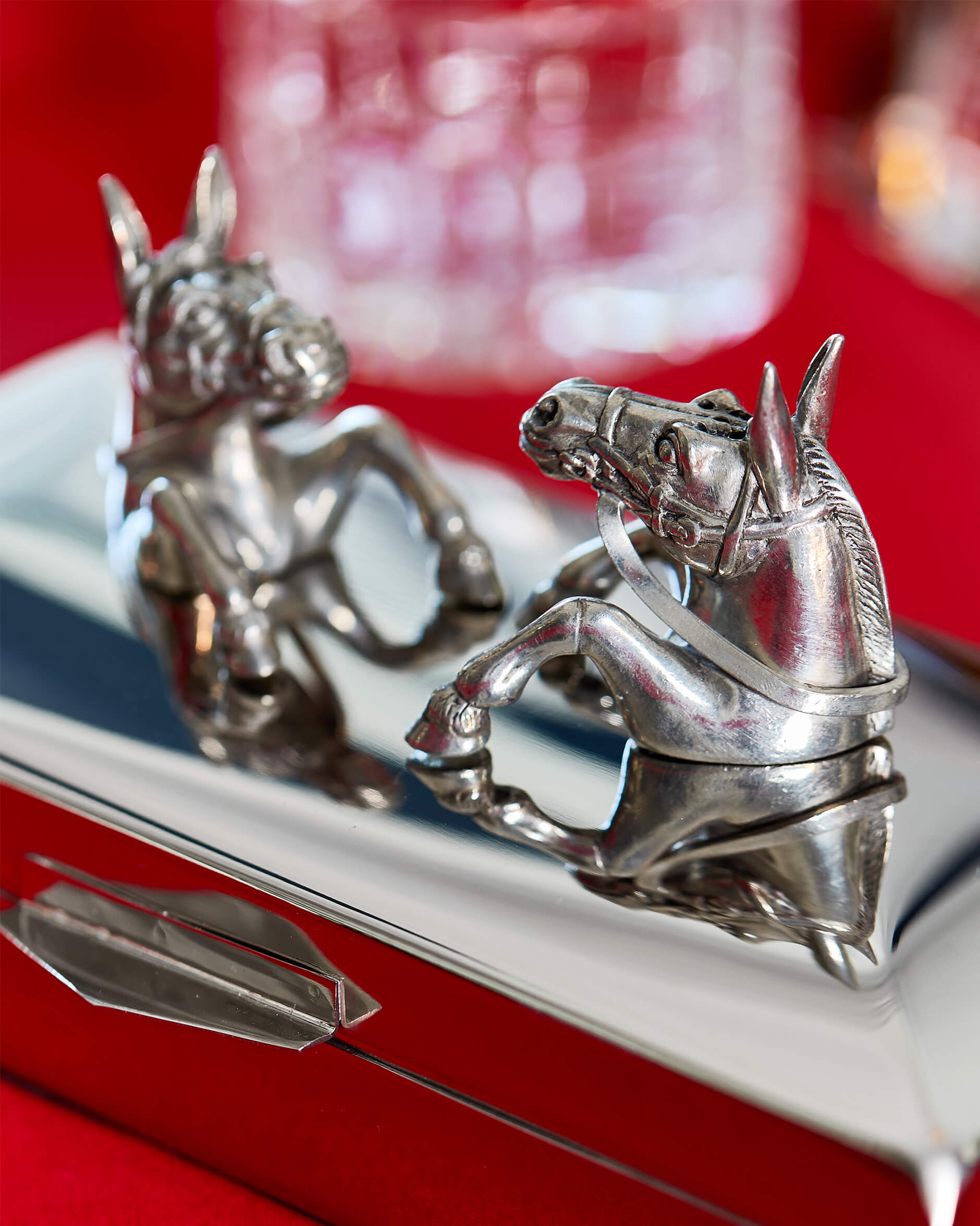 Hästar salt- och pepparkar tenn