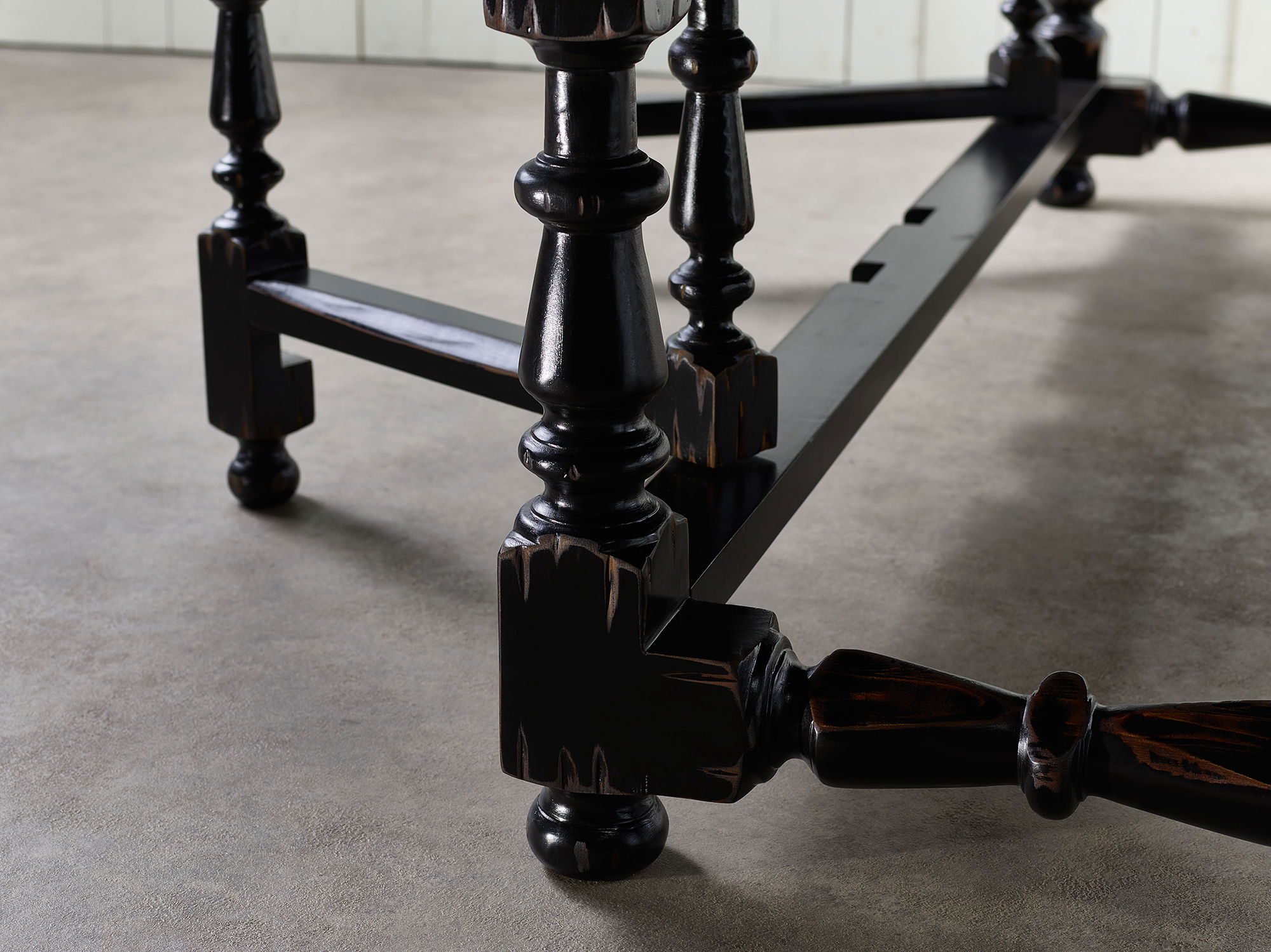 Balmoral matbord svart 200cm