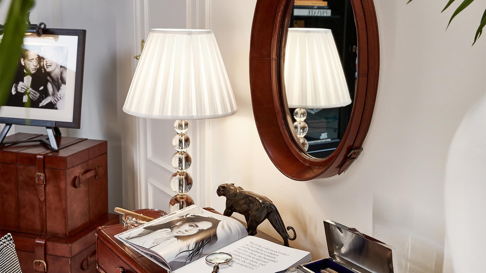 Eksklusive runde speil for unik stil hos Newport Home