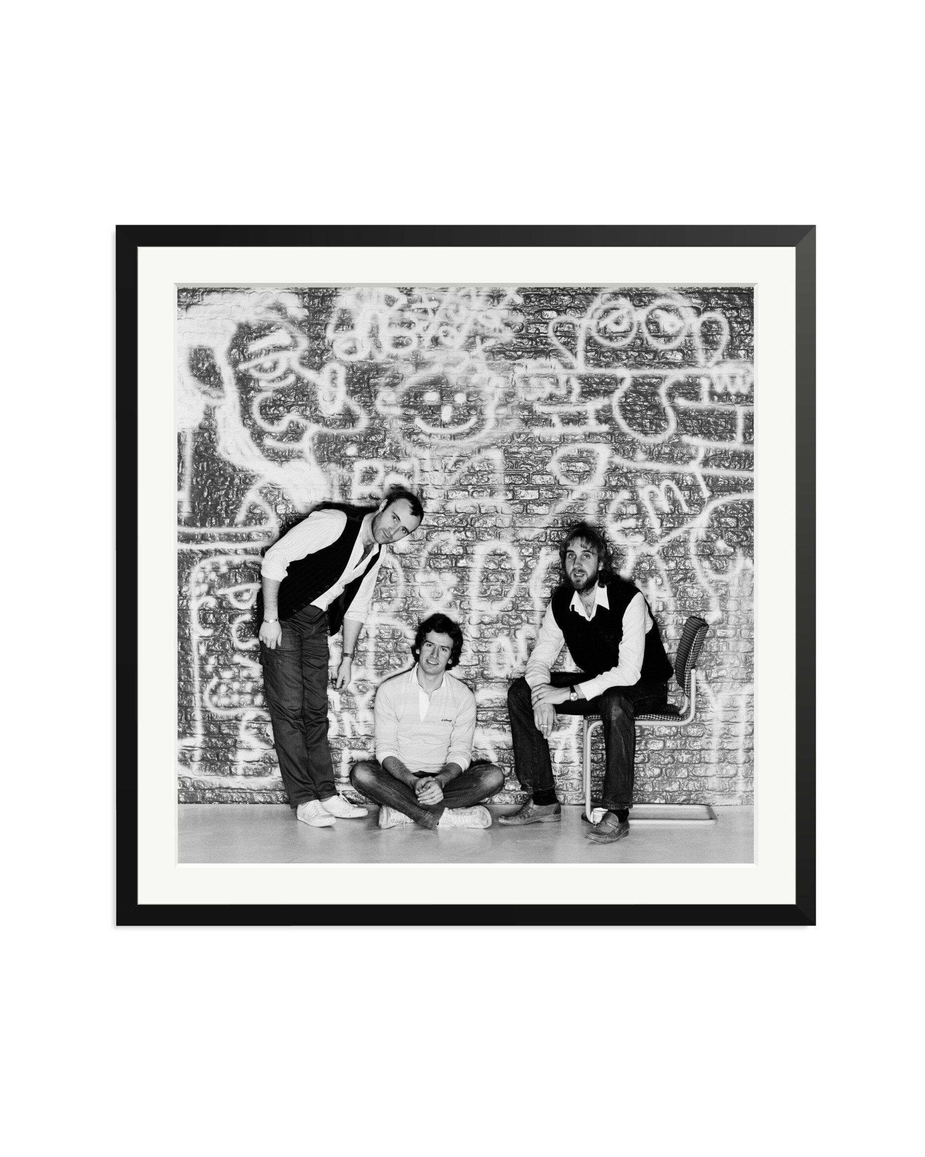Genesis in Sheperton Studios Black / XXL