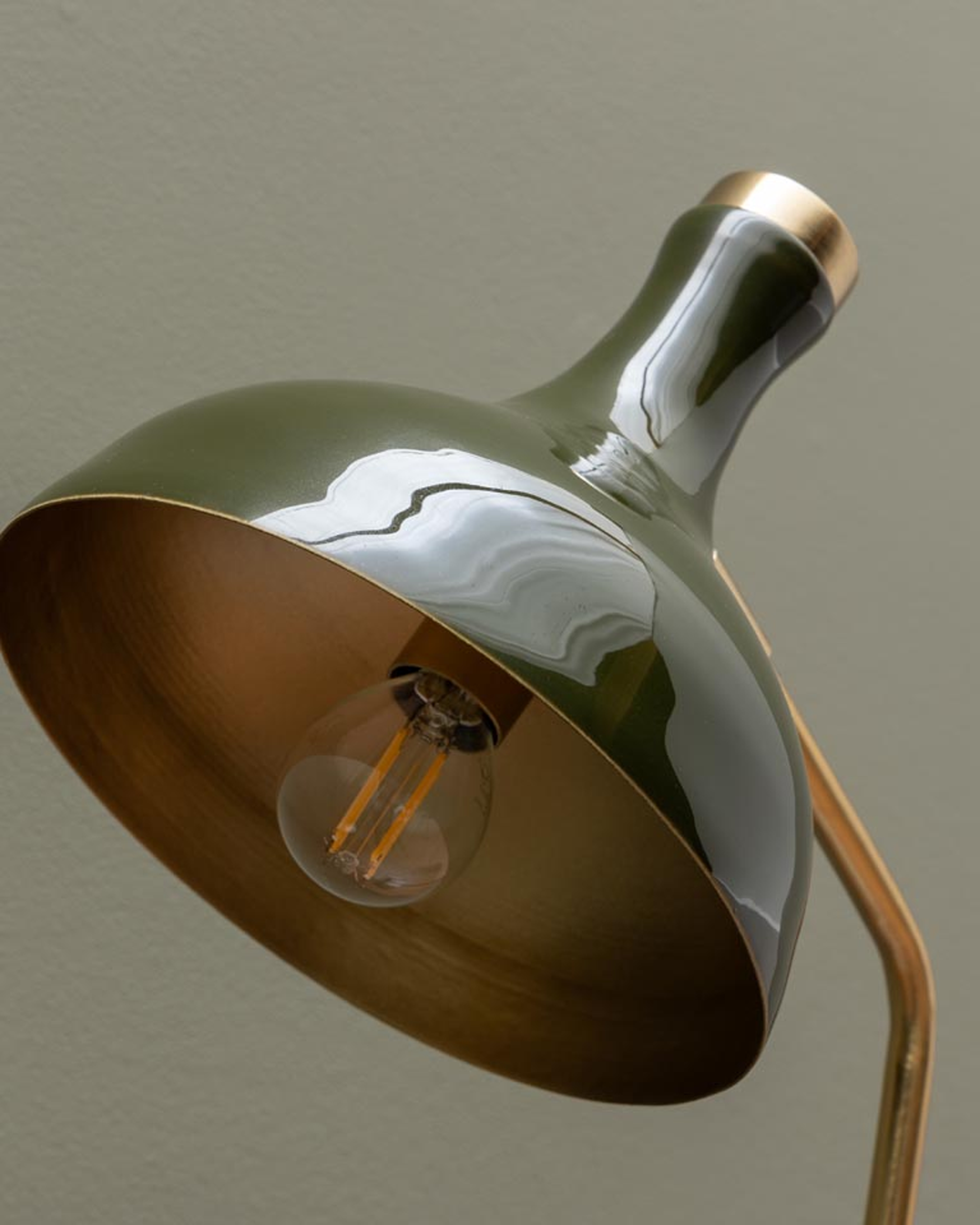 Olive desk lamp