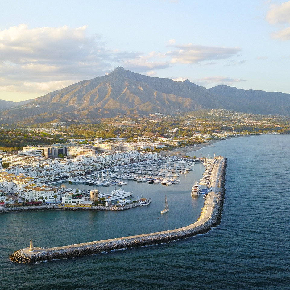Newport Travel Guides