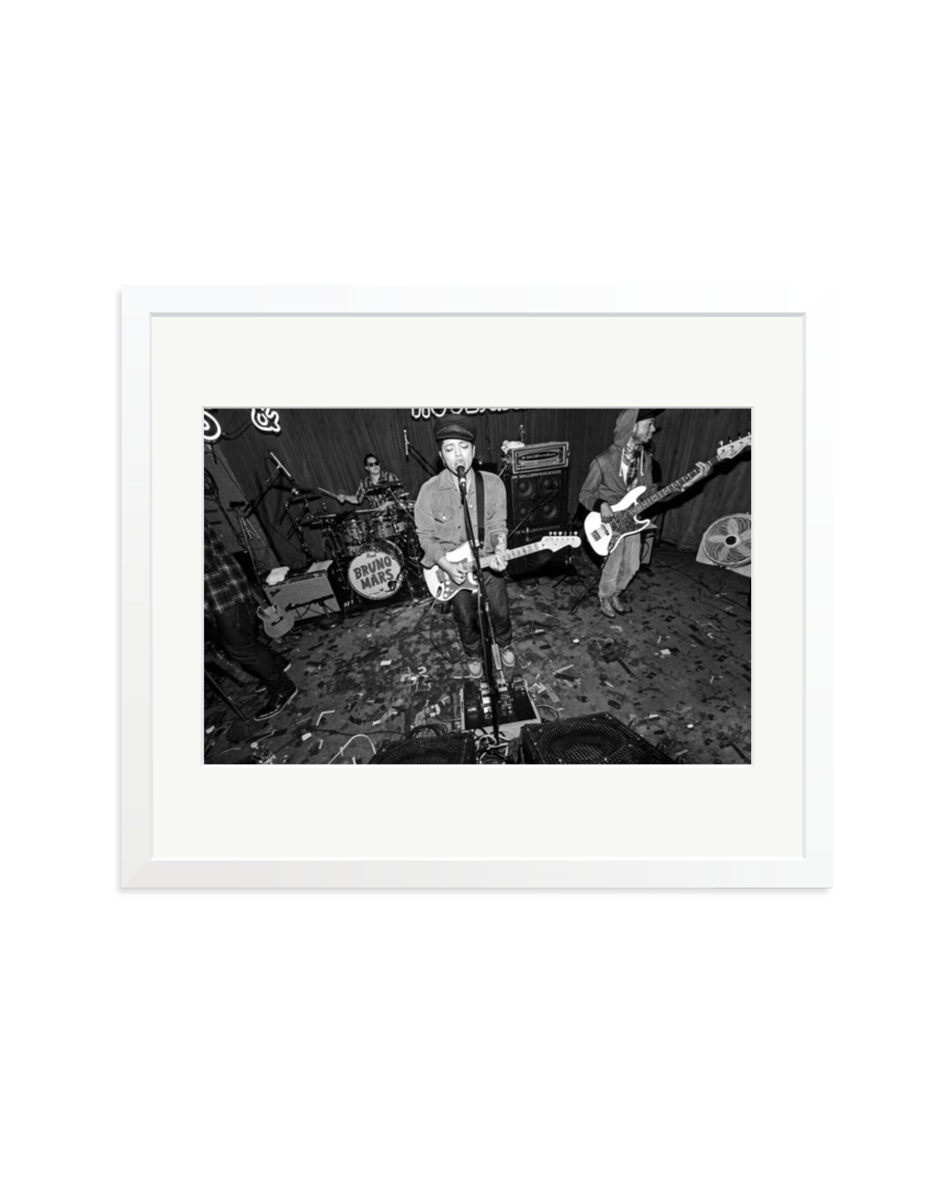 Bruno Mars White / Large